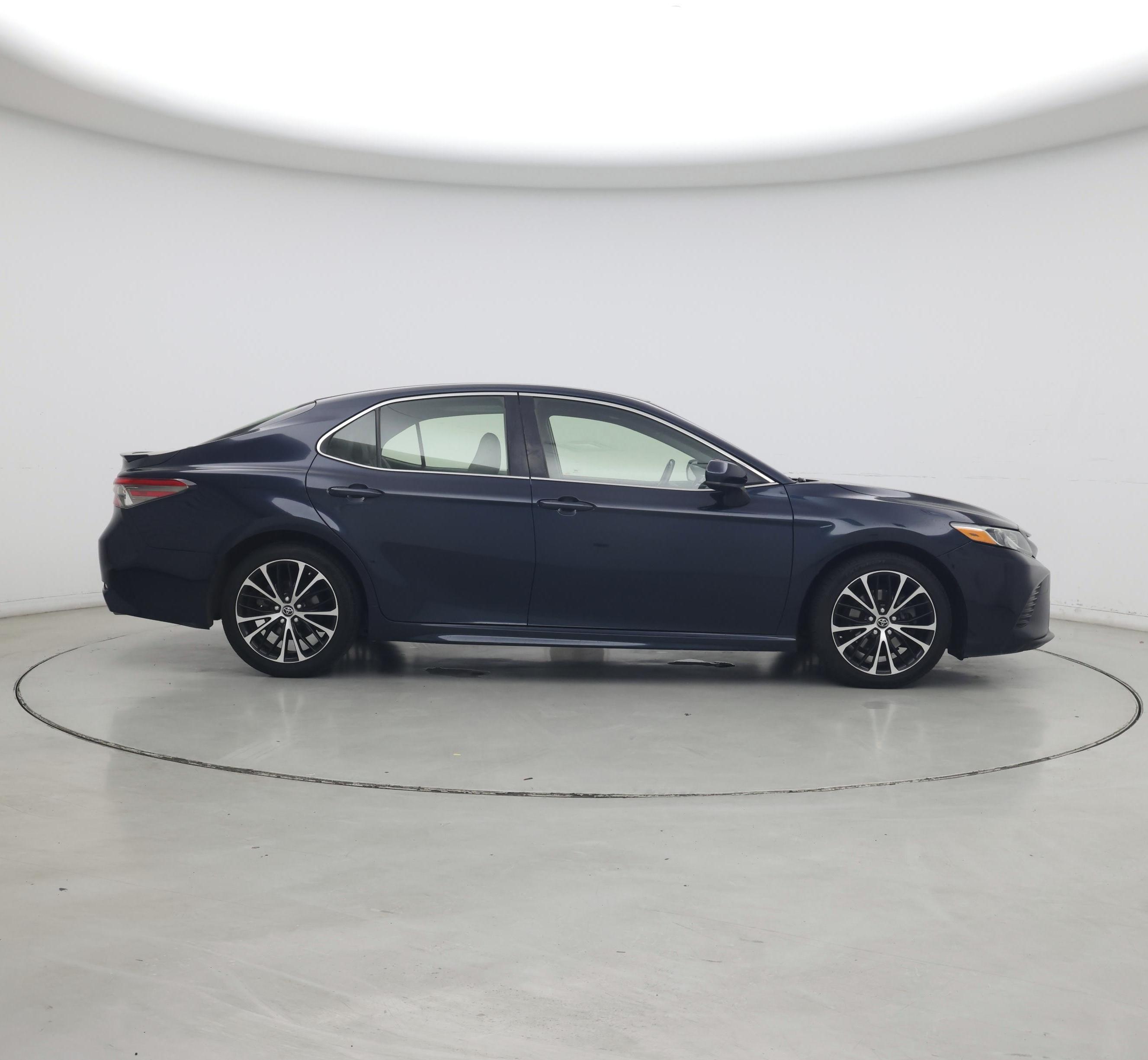 Thumbnail: 2018 Toyota Camry - 7