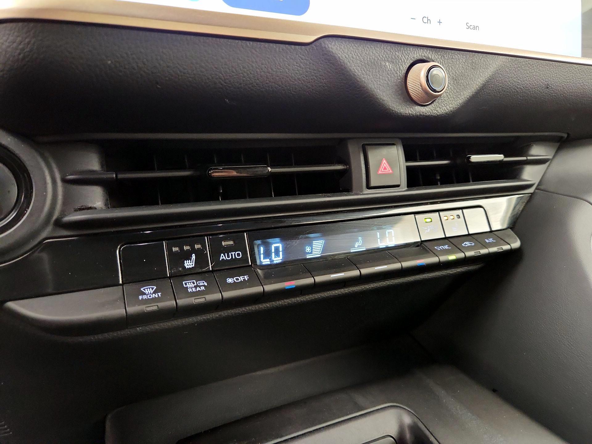Thumbnail: 2023 Toyota Crown - 16