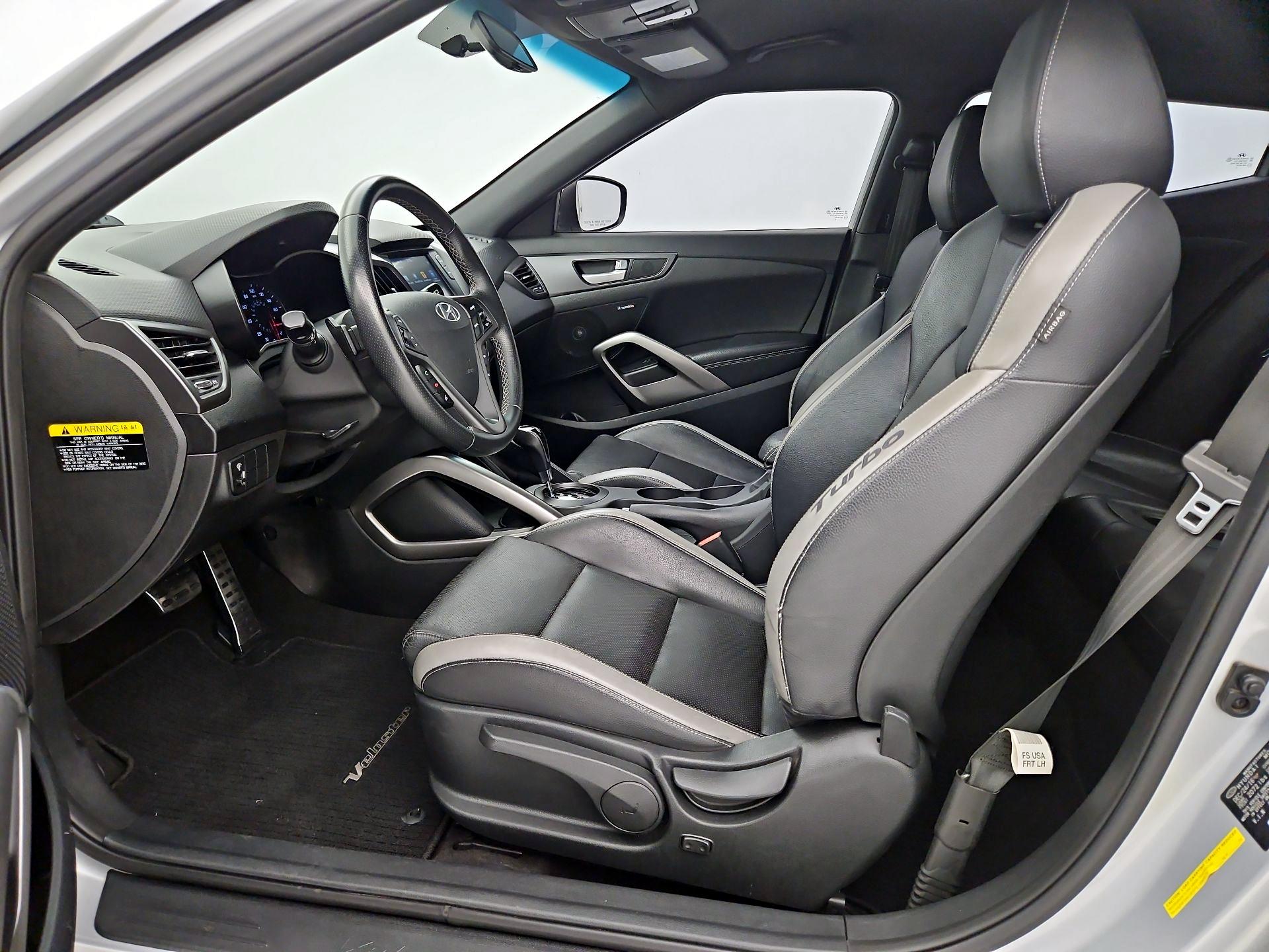 Thumbnail: 2017 Hyundai Veloster - 11