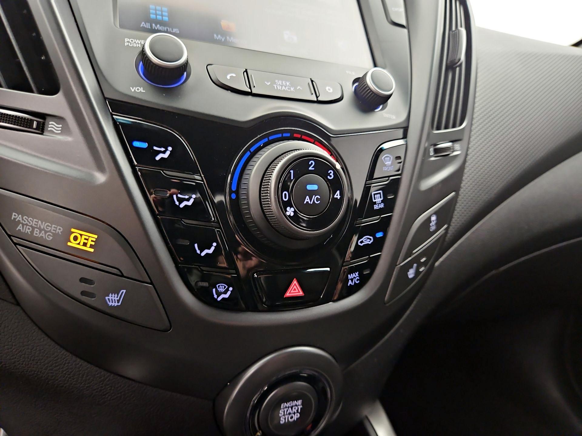 Thumbnail: 2017 Hyundai Veloster - 16