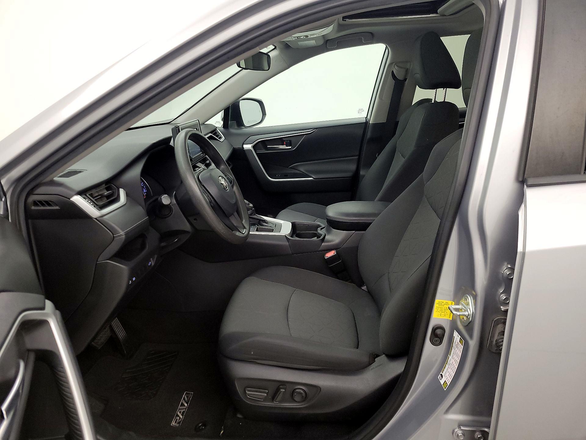 Thumbnail: 2021 Toyota RAV4 - 11