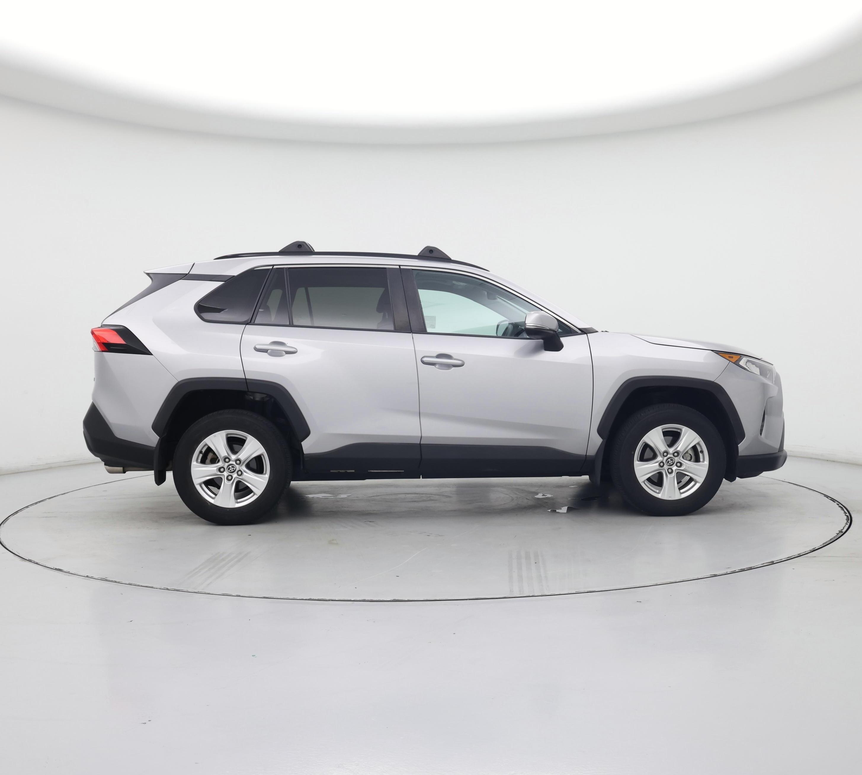 Thumbnail: 2021 Toyota RAV4 - 7