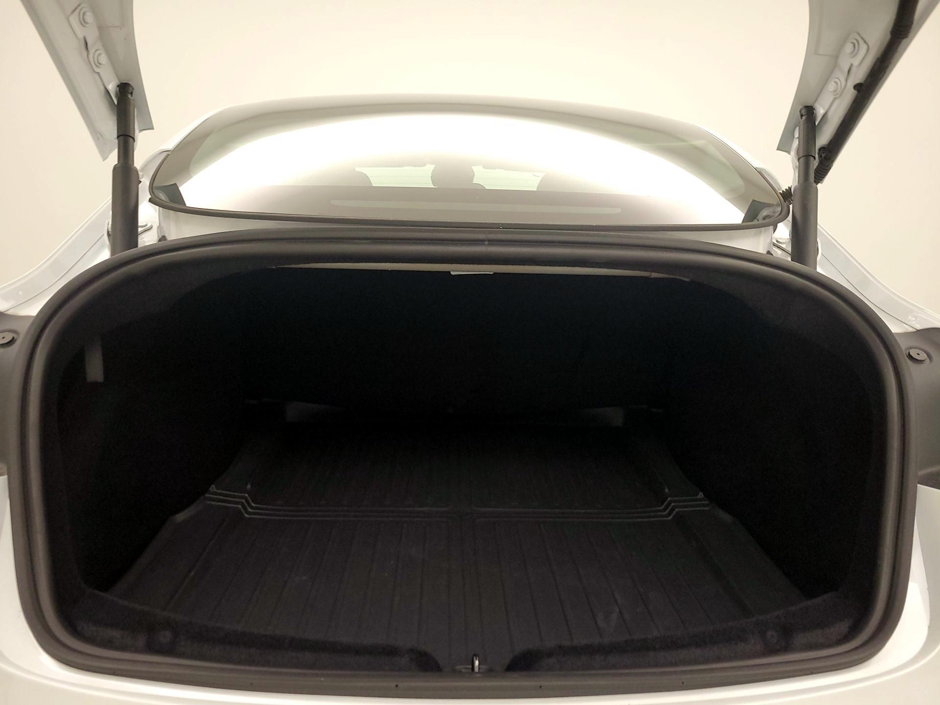 Thumbnail: 2025 Tesla Model 3 - 19