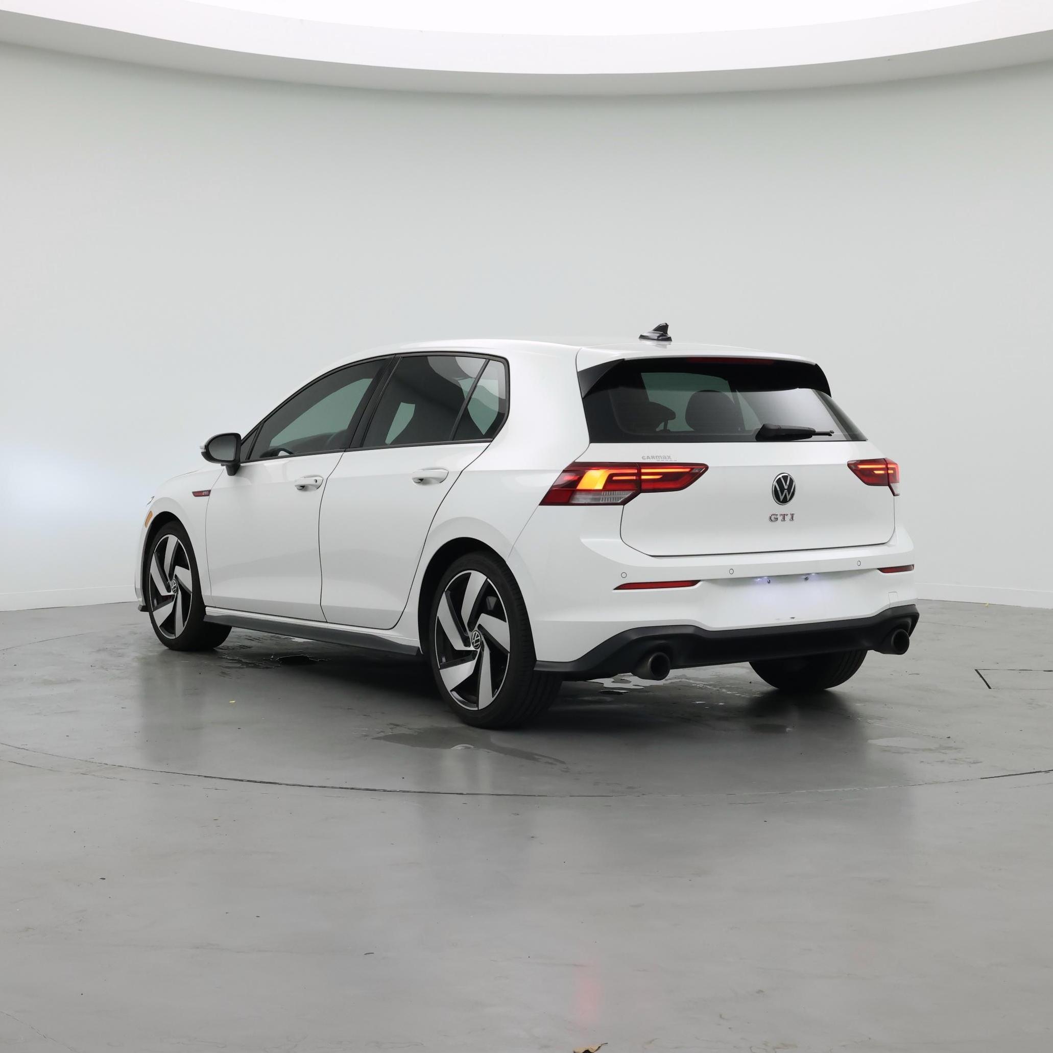 Thumbnail: 2023 Volkswagen Golf - 2