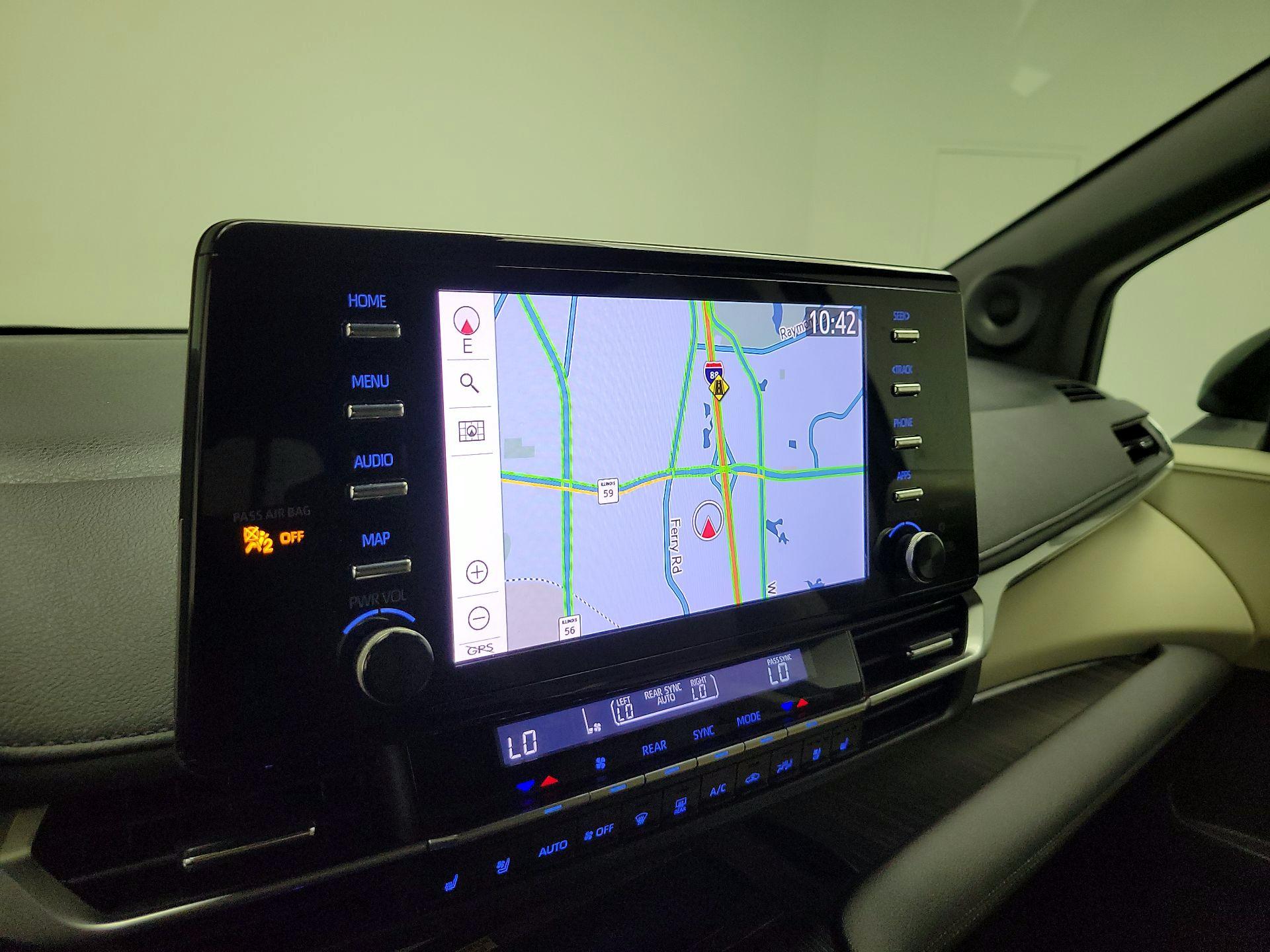 Thumbnail: 2021 Toyota Sienna - 14