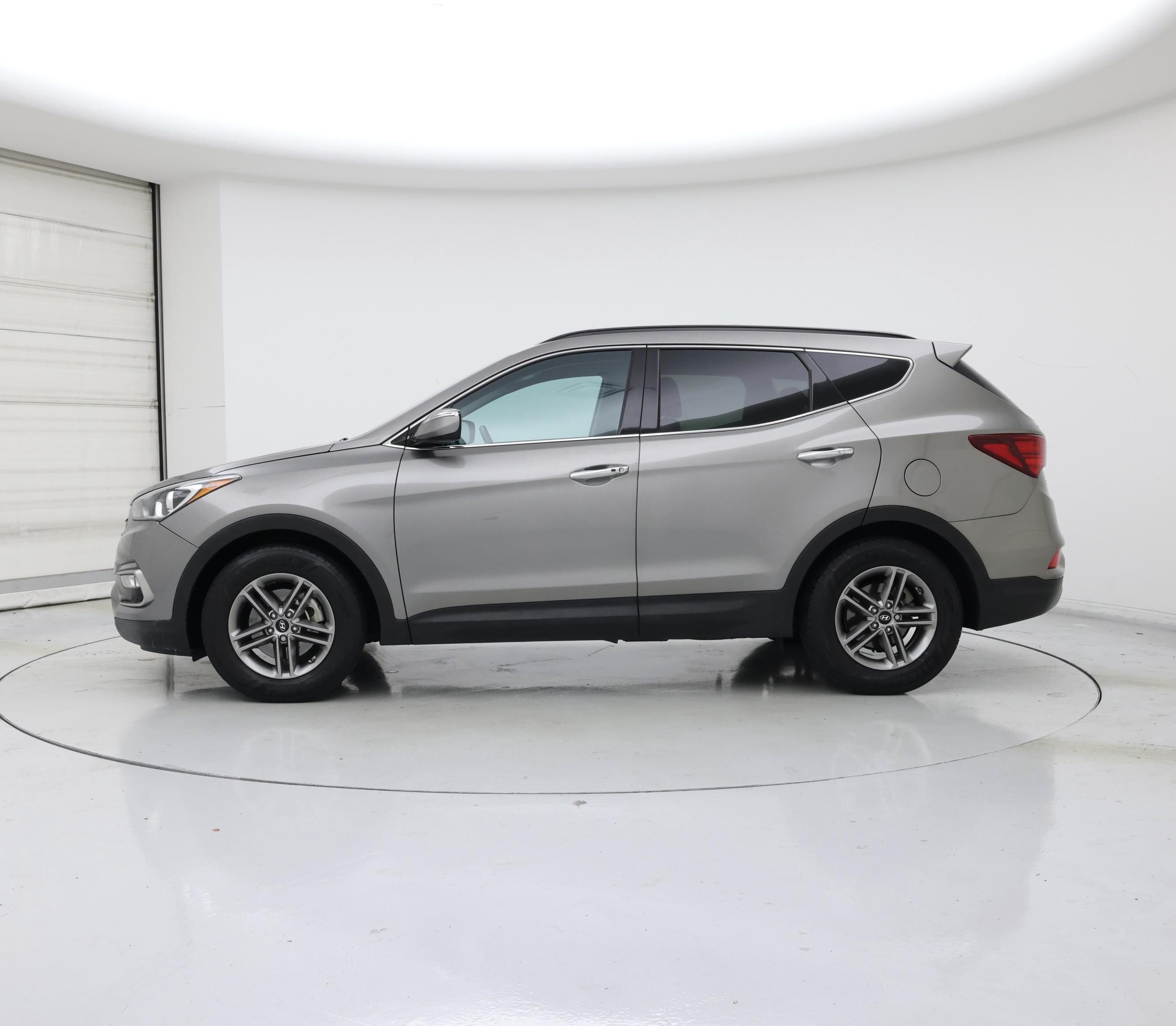 Thumbnail: 2017 Hyundai Santa Fe - 3