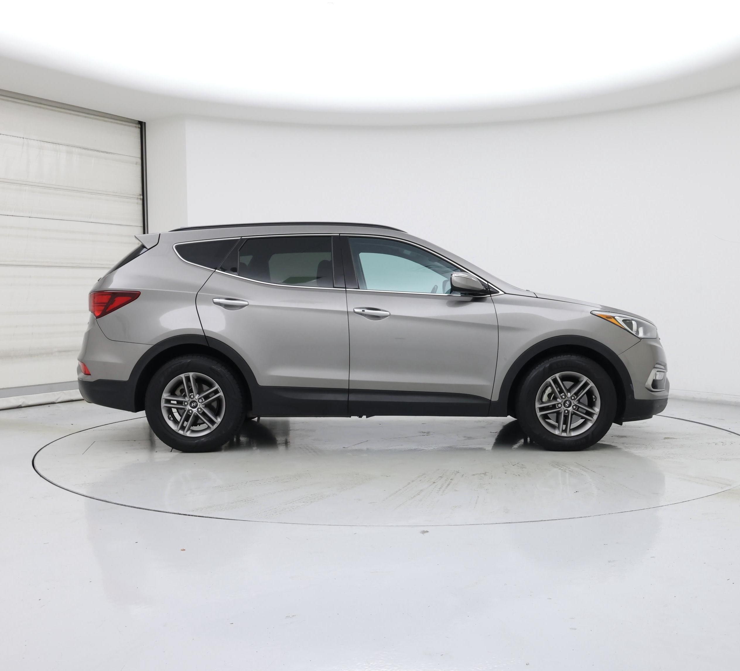 Thumbnail: 2017 Hyundai Santa Fe - 7