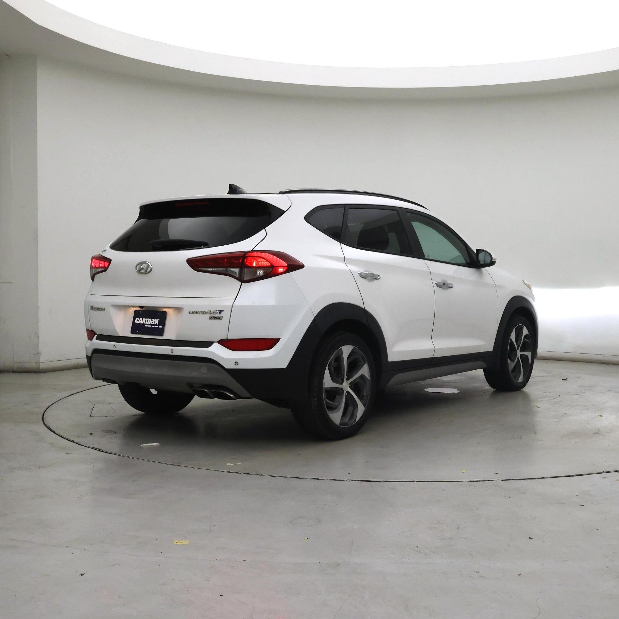 Thumbnail: 2017 Hyundai Tucson - 8