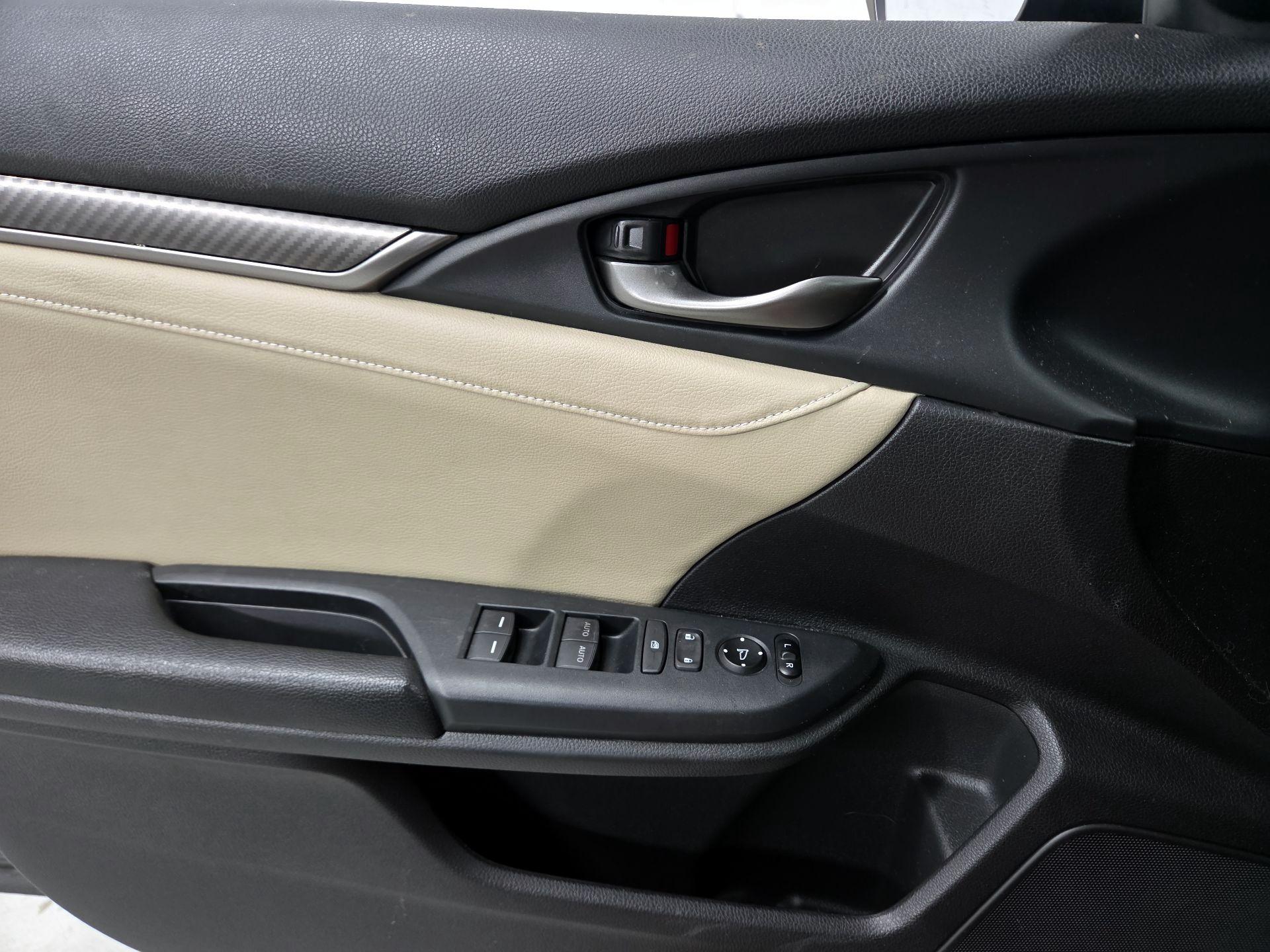Thumbnail: 2019 Honda Civic - 12