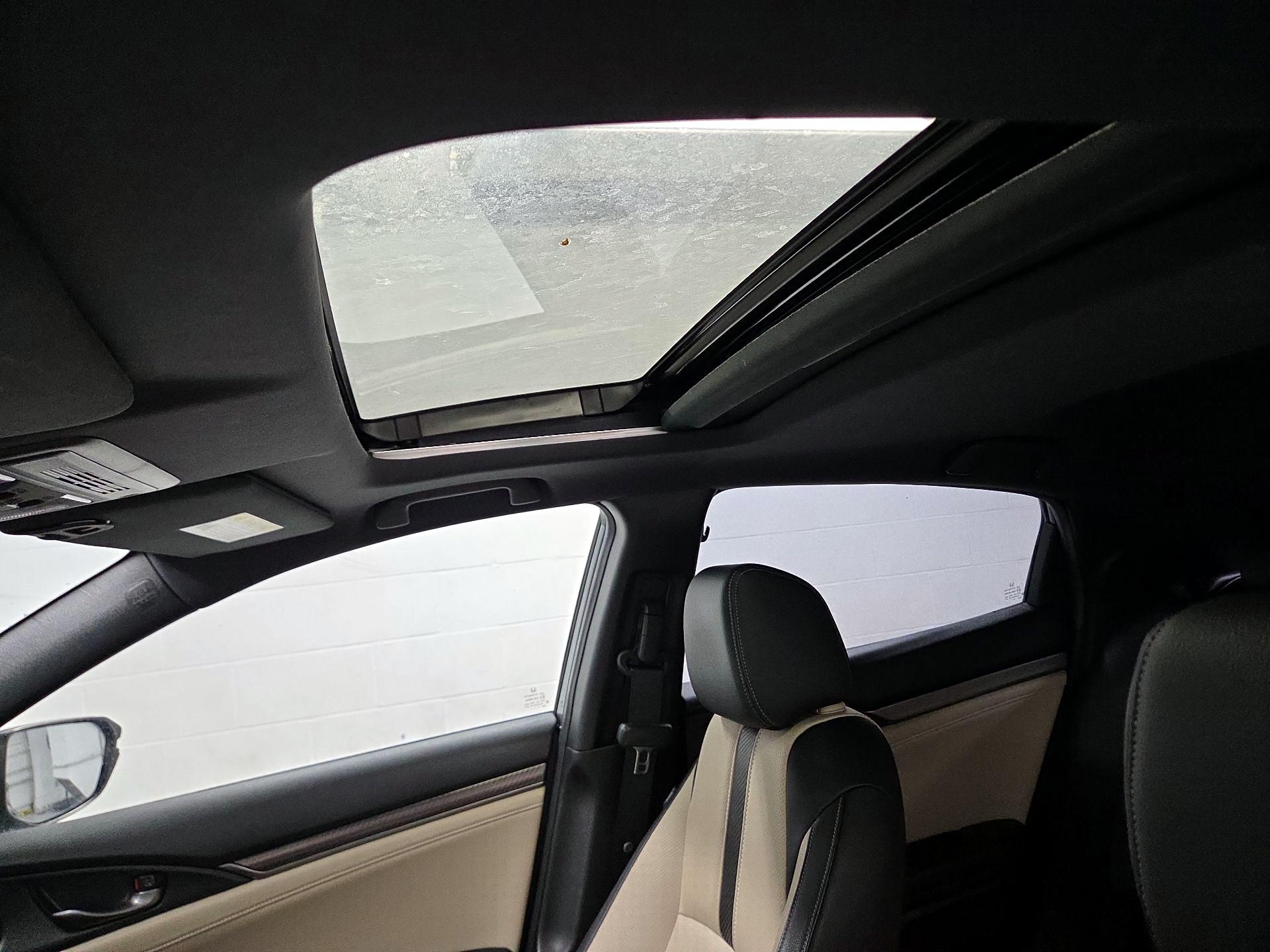 Thumbnail: 2019 Honda Civic - 20