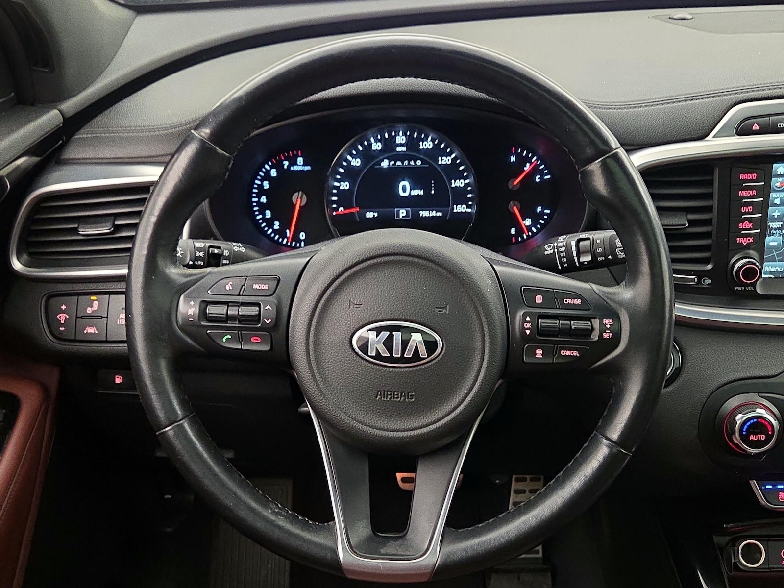 2016 Kia Sorento Limited - Photo 11