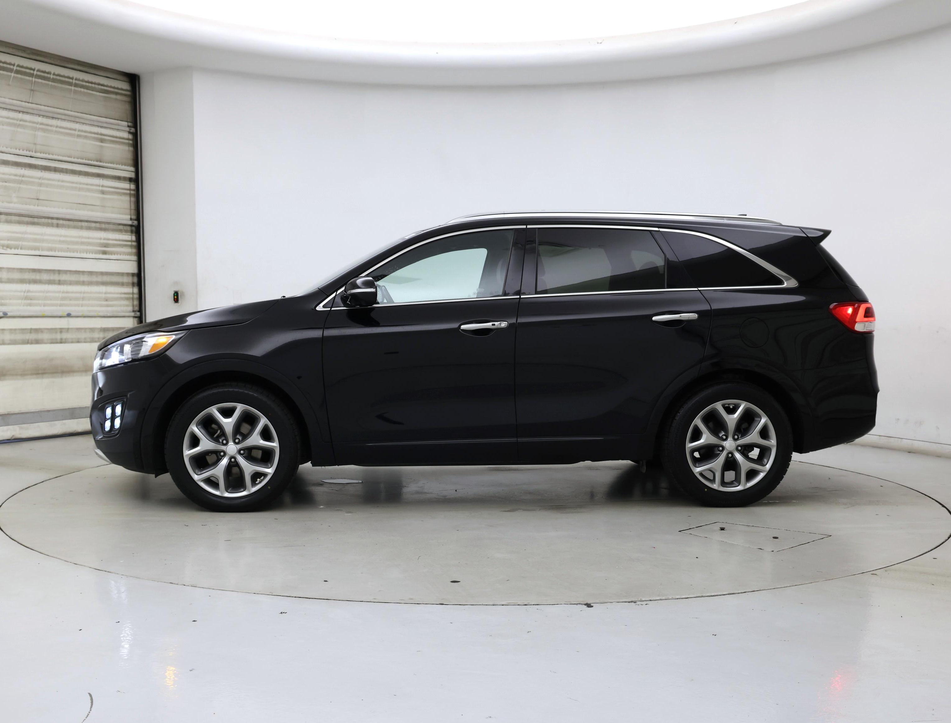 Thumbnail: 2016 Kia Sorento - 3