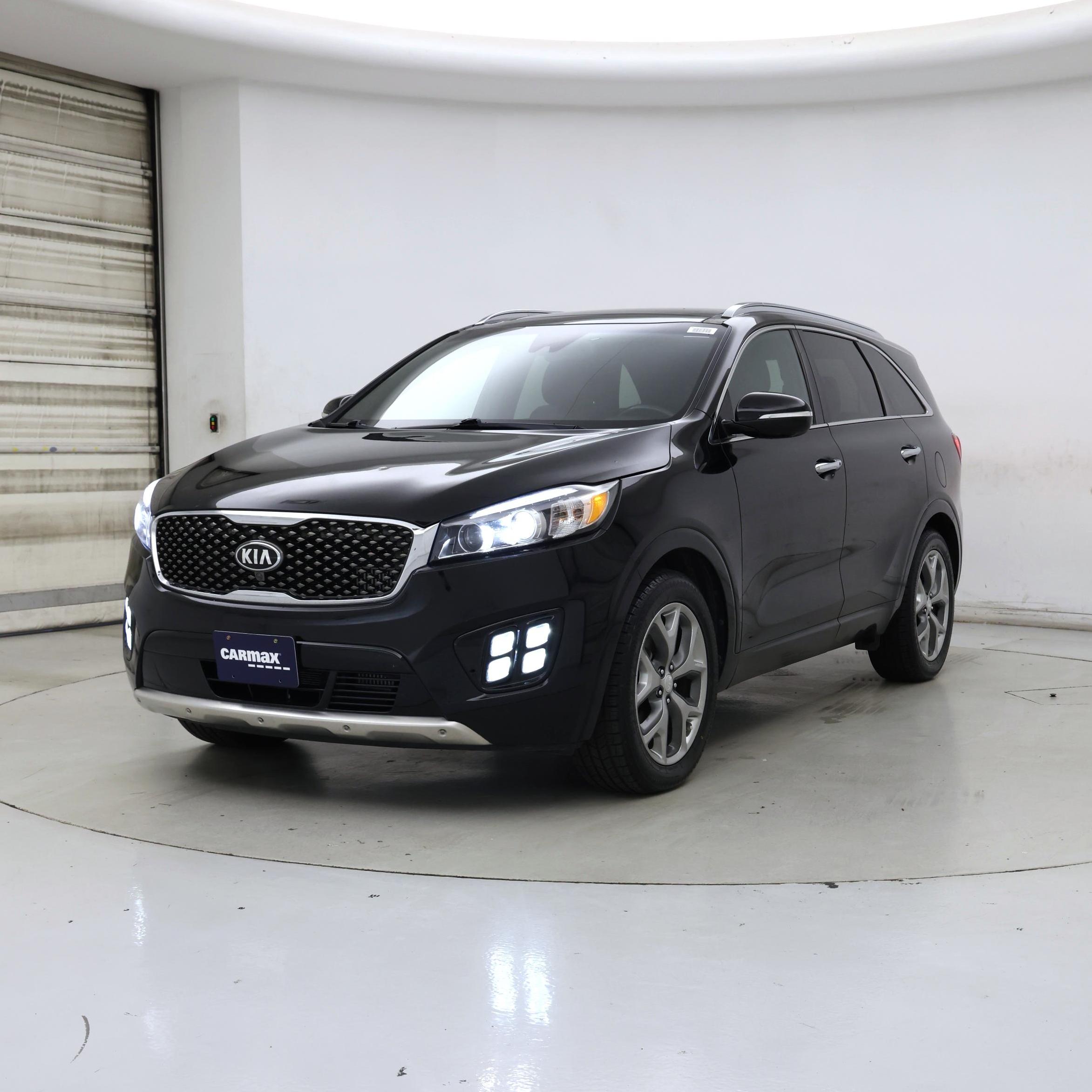 Thumbnail: 2016 Kia Sorento - 4