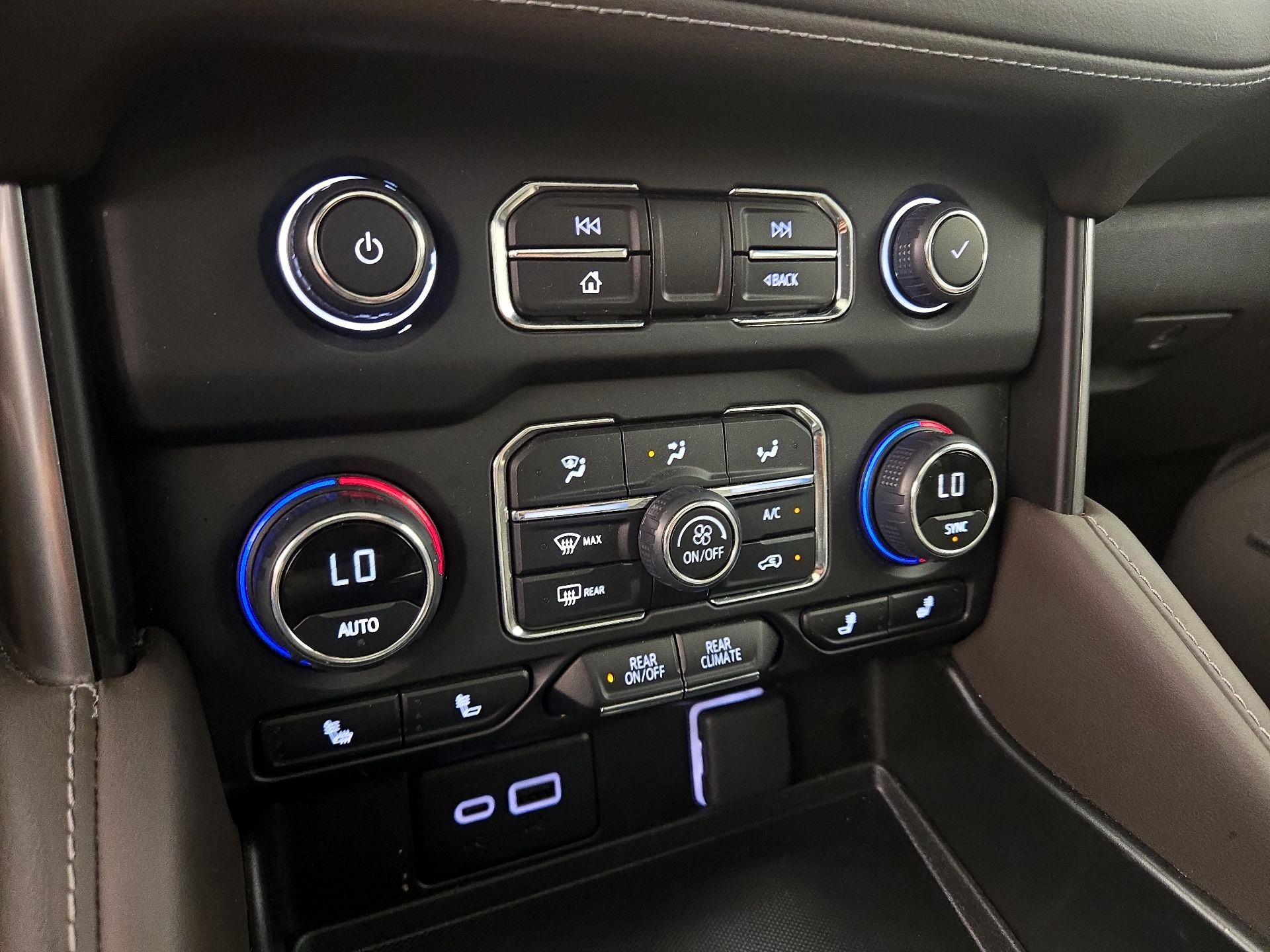 Thumbnail: 2024 Chevrolet Suburban - 16
