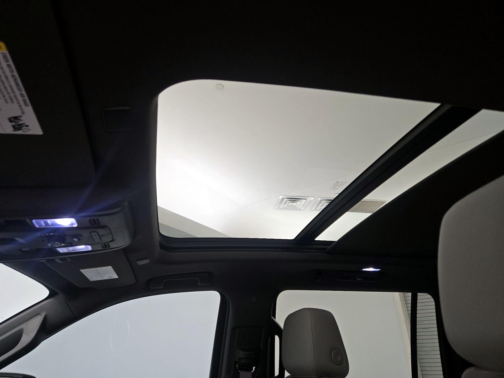 Thumbnail: 2024 Chevrolet Suburban - 19