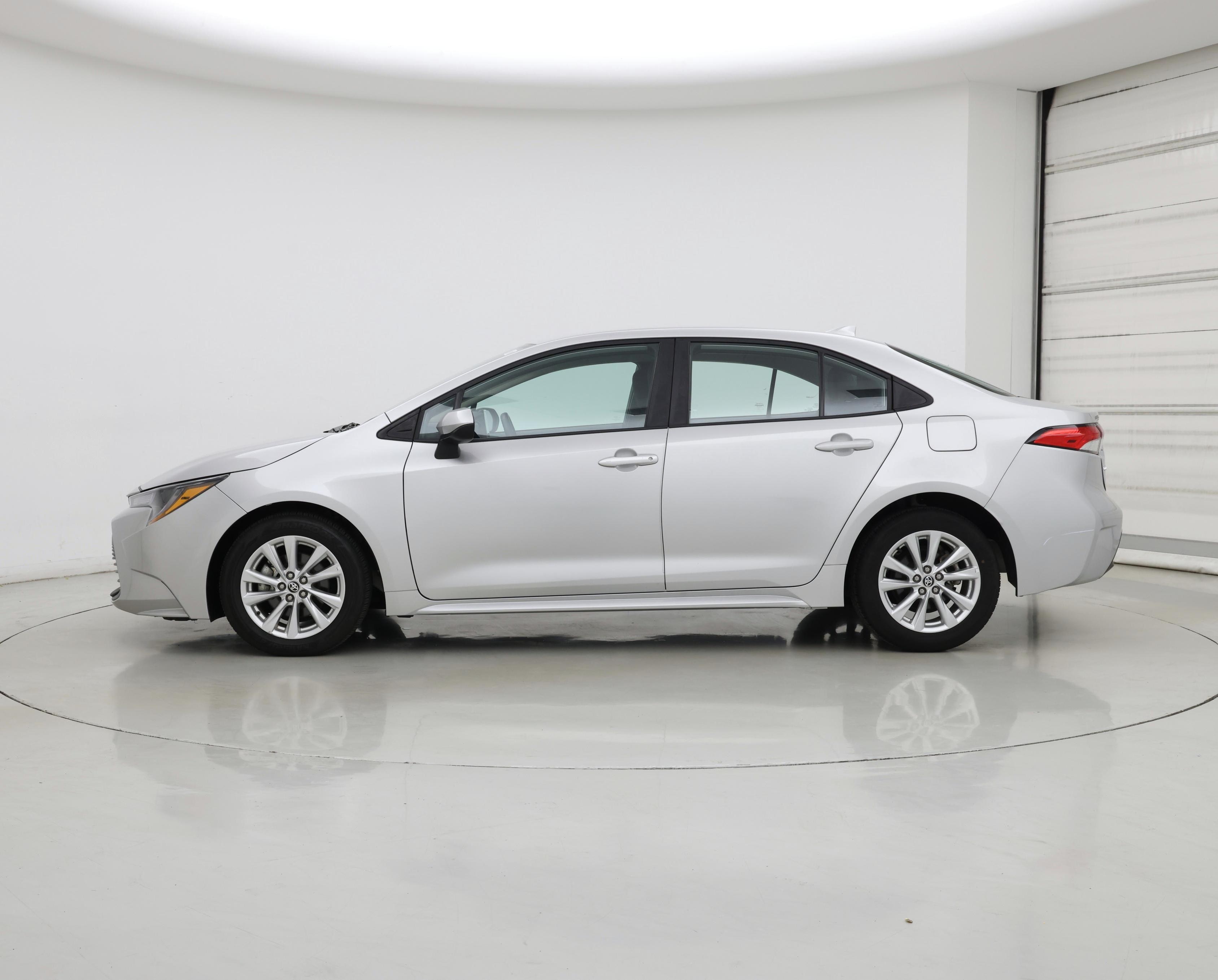 Thumbnail: 2023 Toyota Corolla - 3