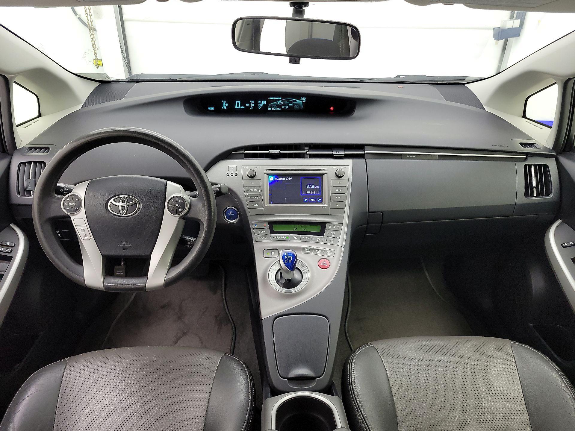Thumbnail: 2015 Toyota Prius - 9