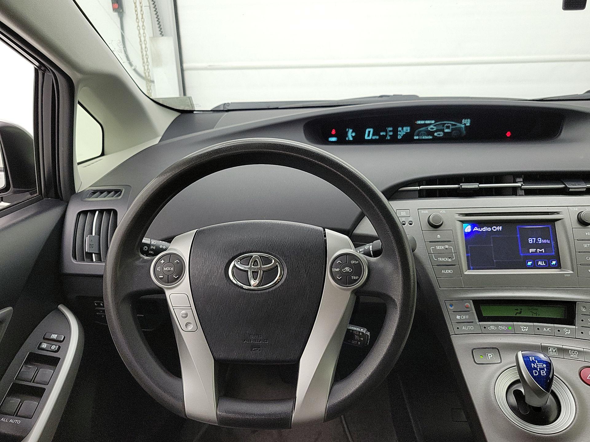 Thumbnail: 2015 Toyota Prius - 10