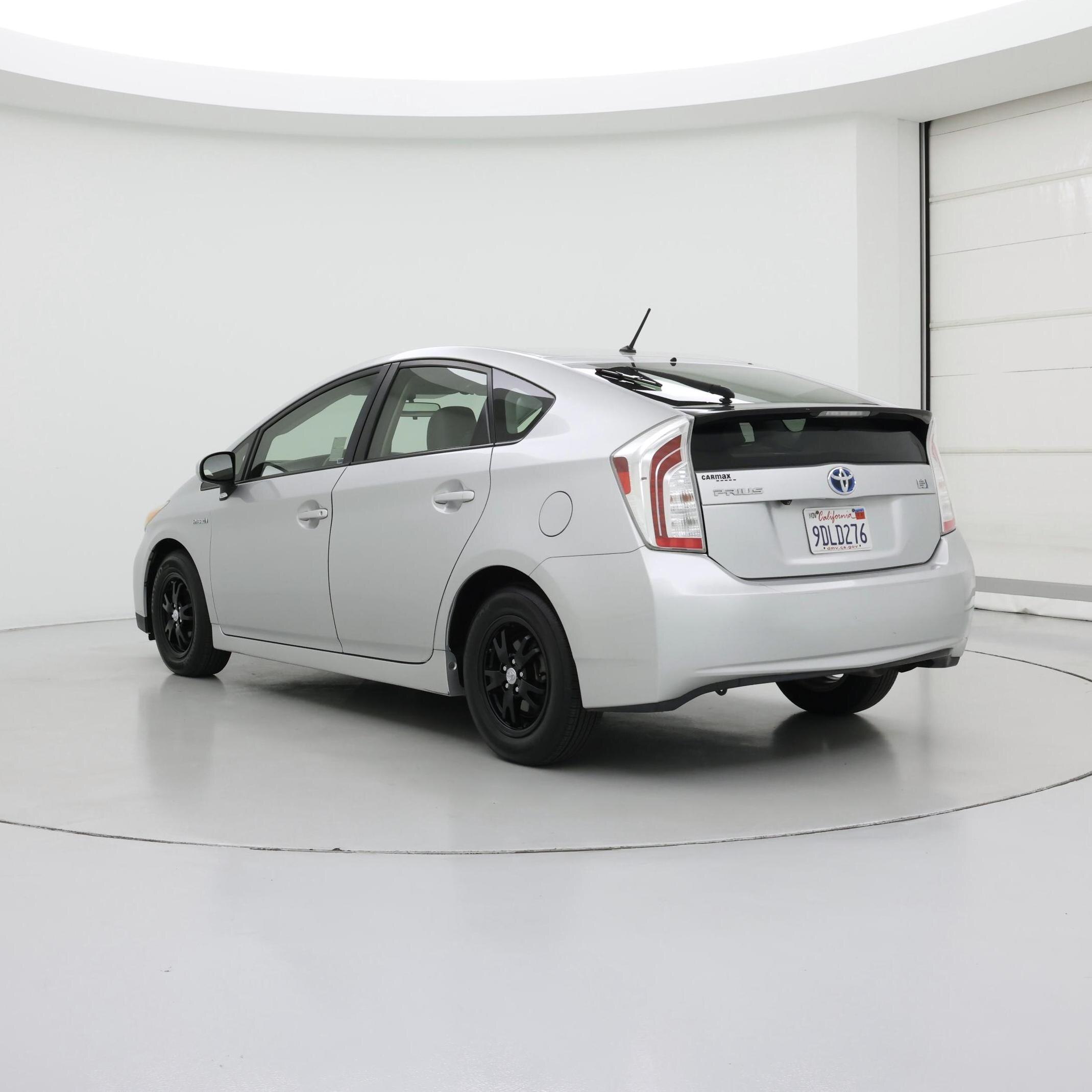 Thumbnail: 2015 Toyota Prius - 2