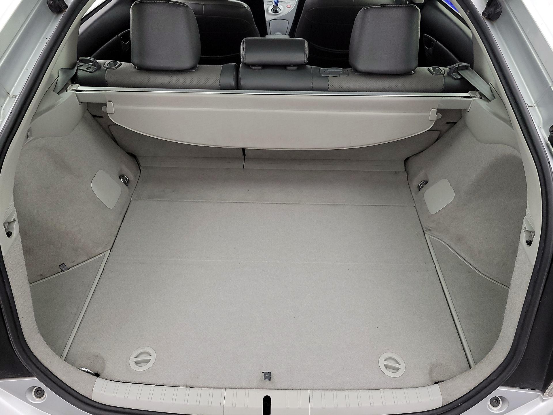 Thumbnail: 2015 Toyota Prius - 19