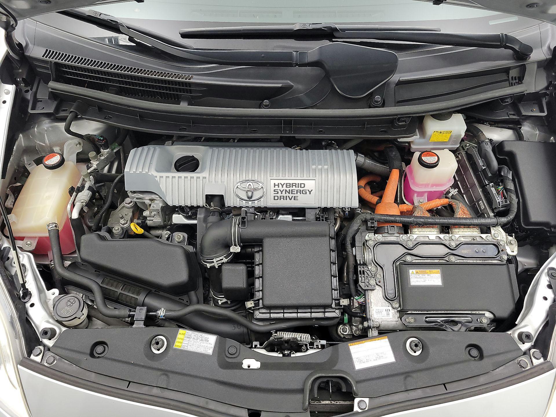 Thumbnail: 2015 Toyota Prius - 20