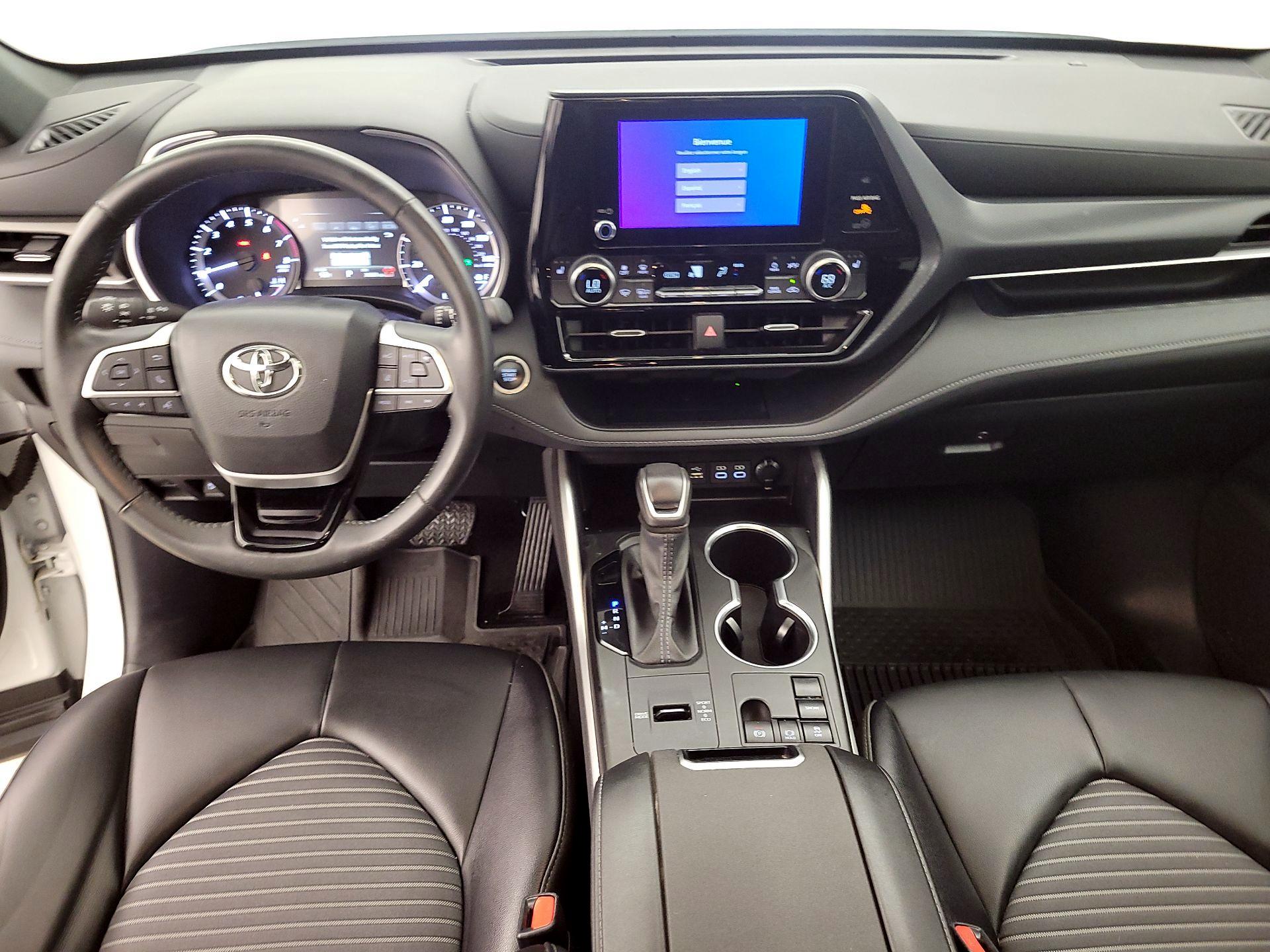 Thumbnail: 2024 Toyota Highlander - 9