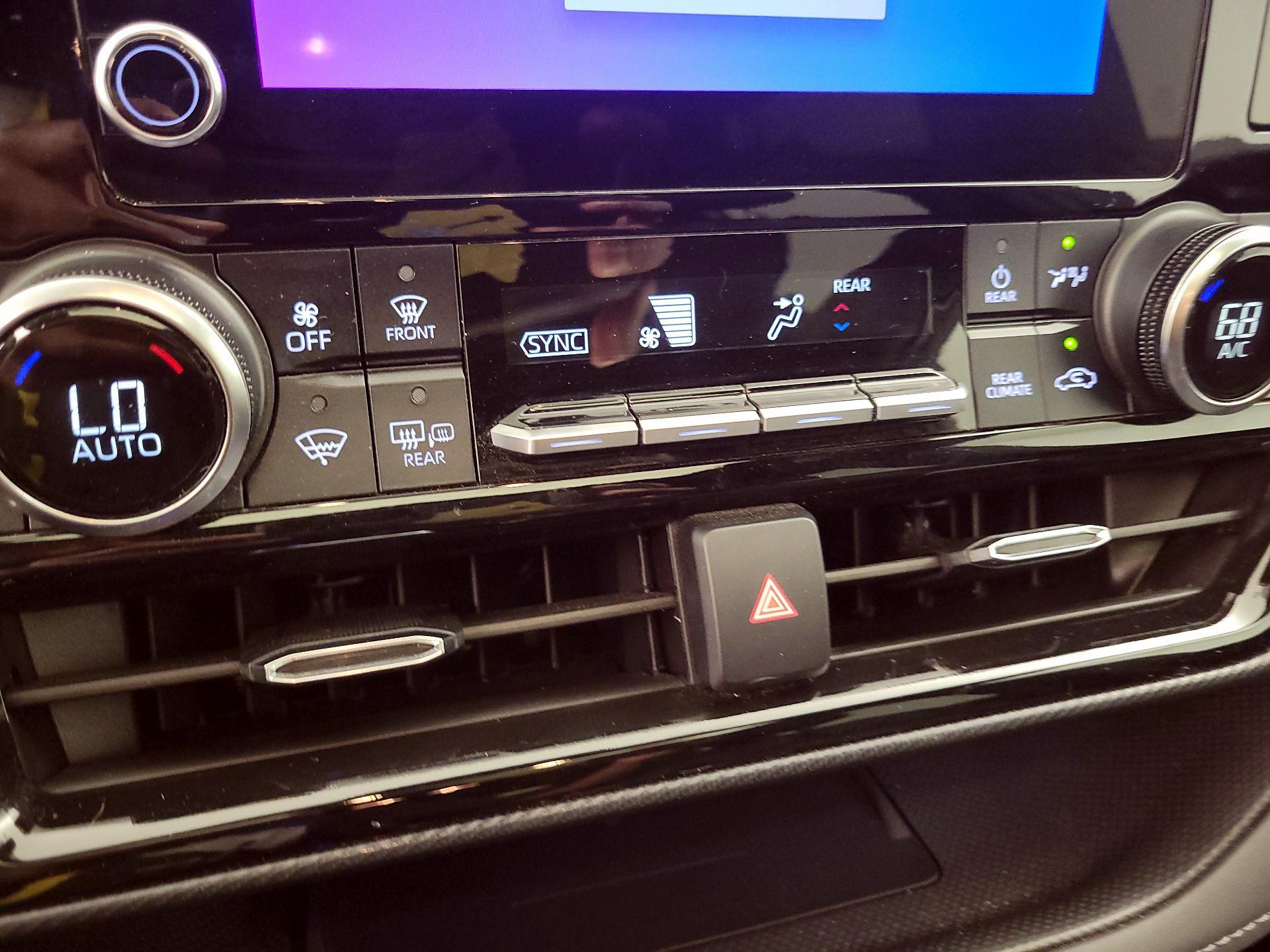 Thumbnail: 2024 Toyota Highlander - 16