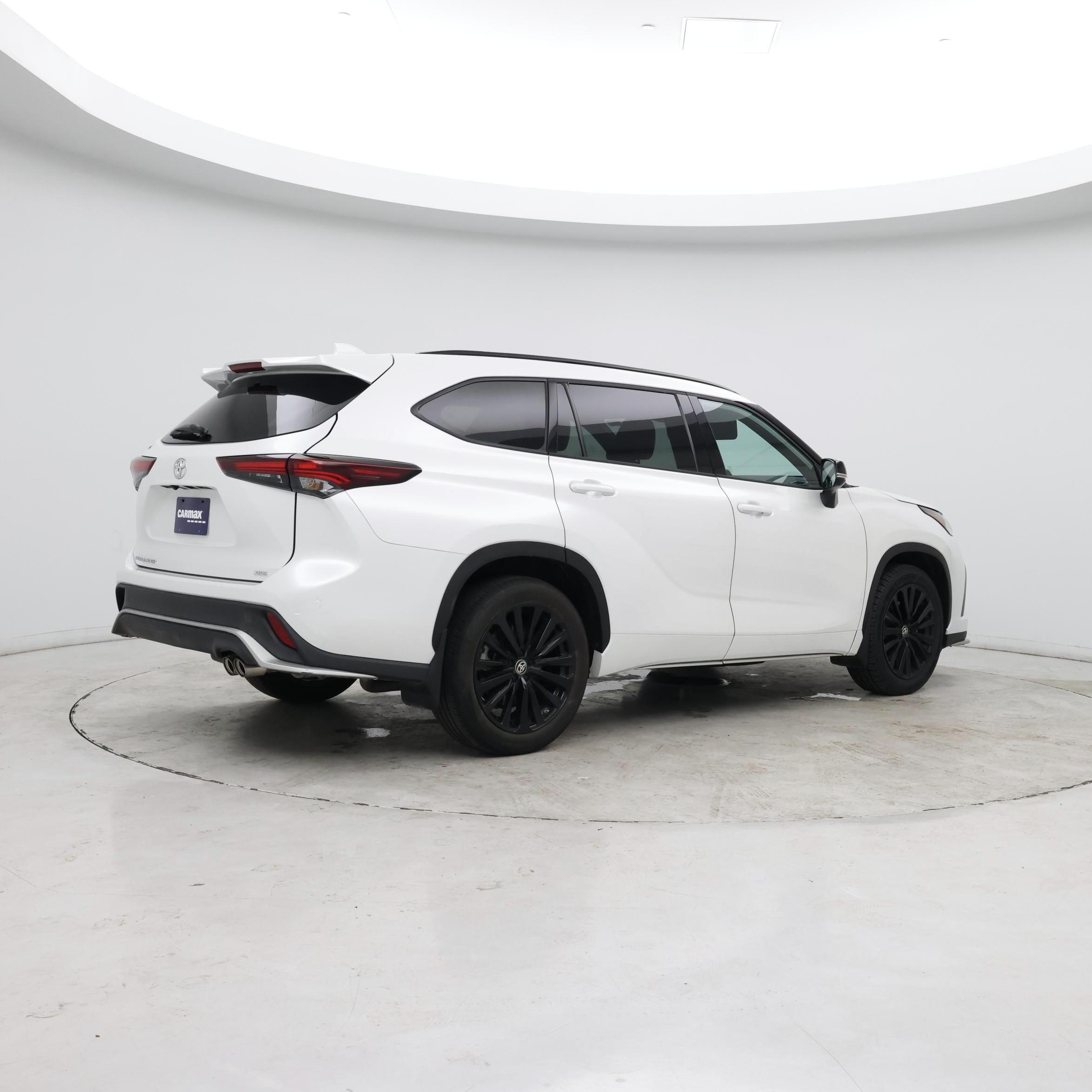 Thumbnail: 2024 Toyota Highlander - 6