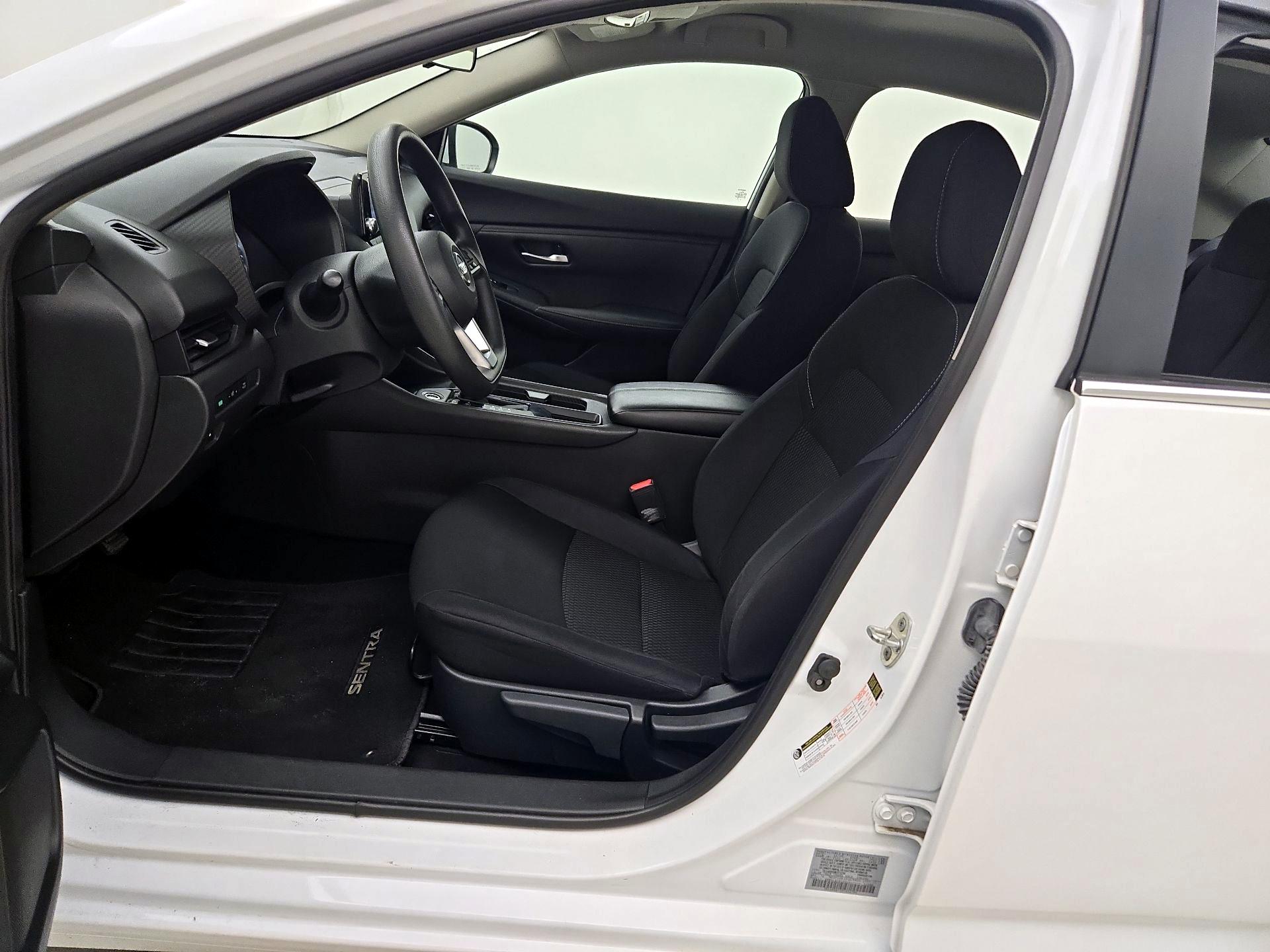Thumbnail: 2021 Nissan Sentra - 11