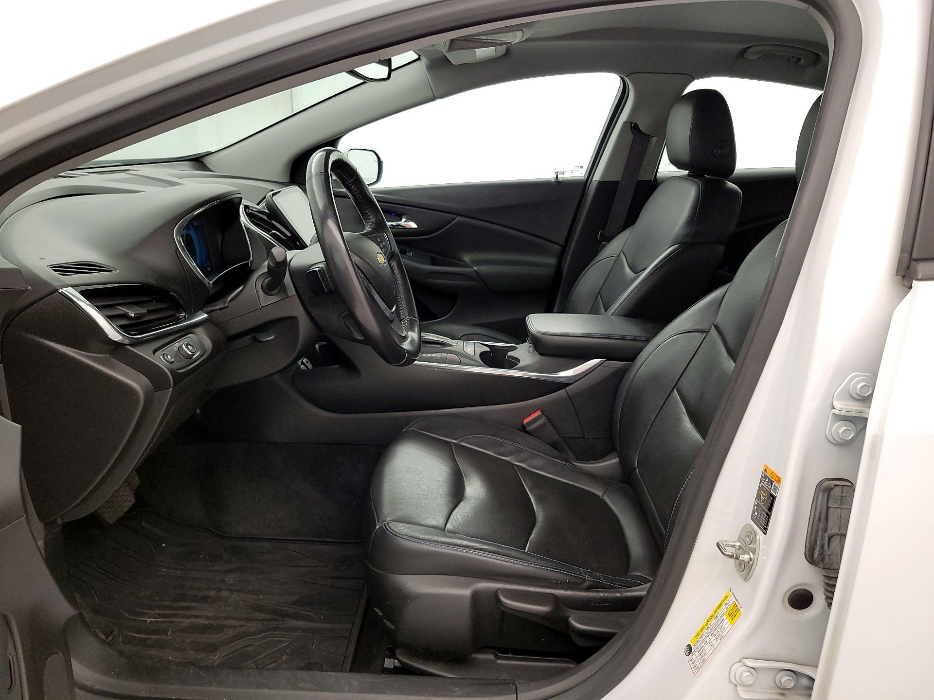 Thumbnail: 2017 Chevrolet Volt - 11