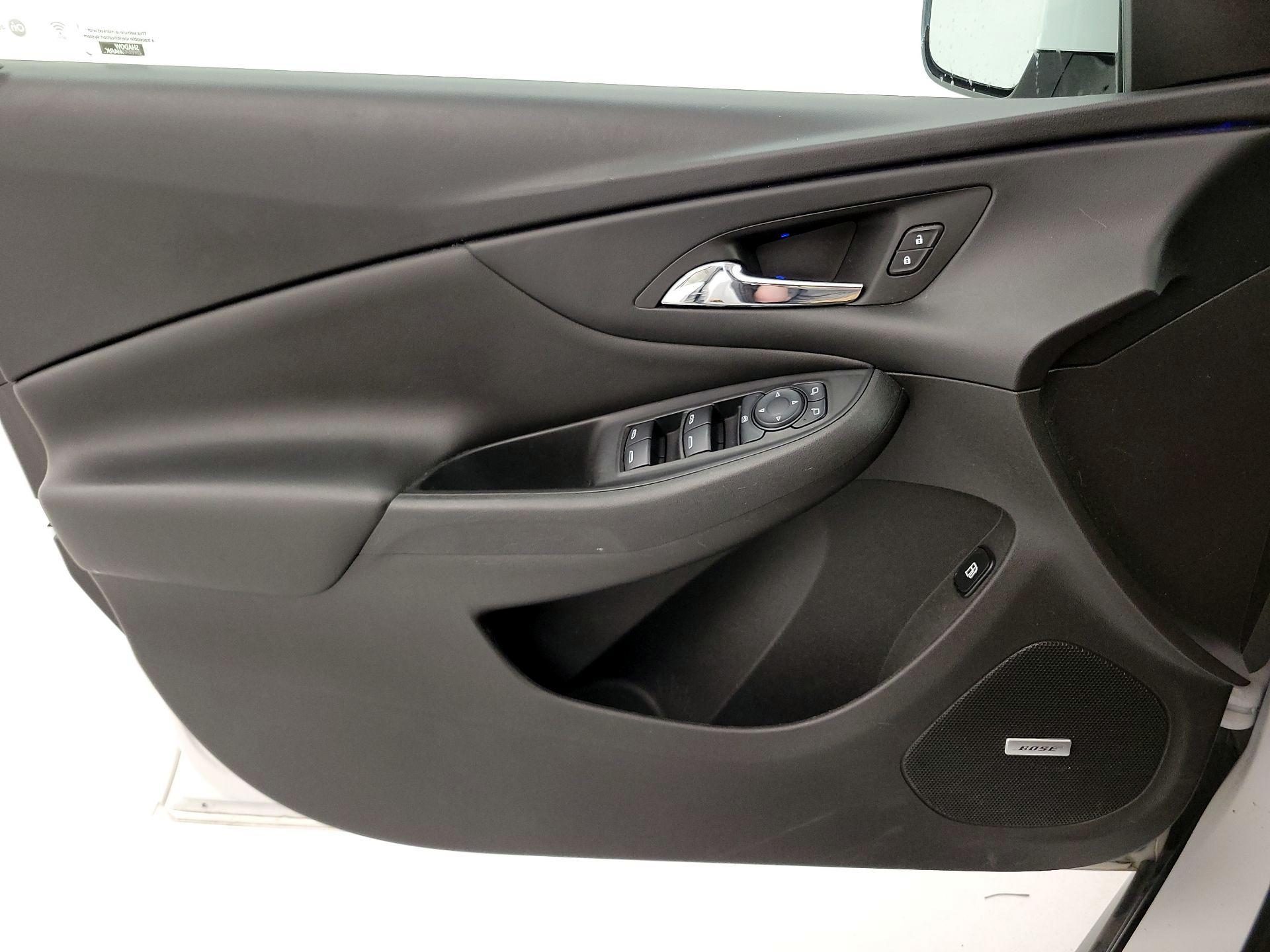 Thumbnail: 2017 Chevrolet Volt - 12
