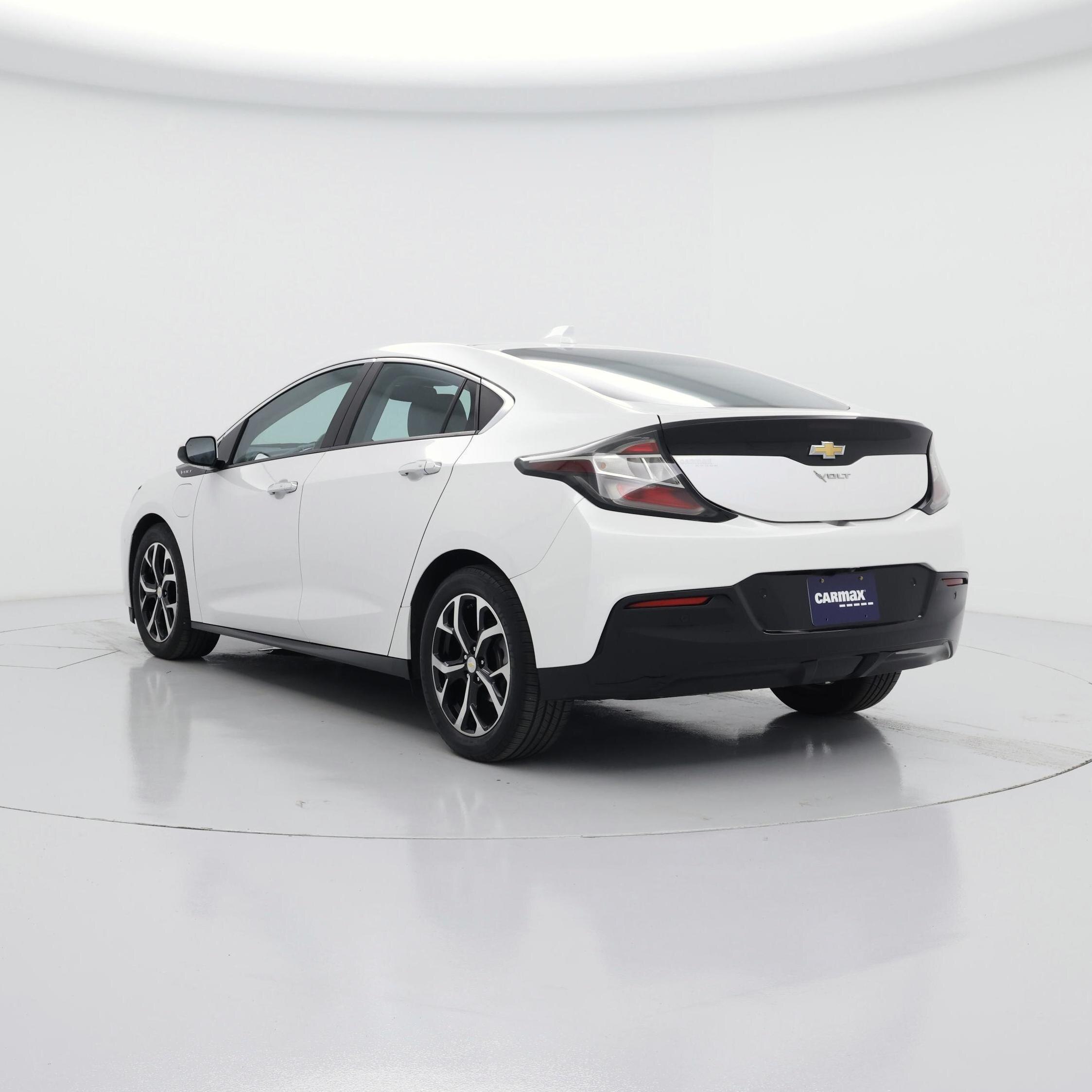 Thumbnail: 2017 Chevrolet Volt - 2