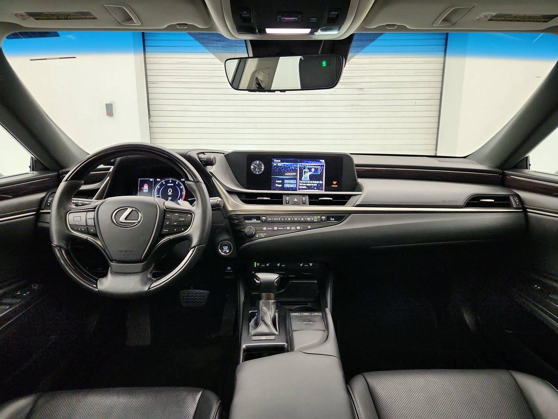 Thumbnail: 2019 Lexus ES - 9