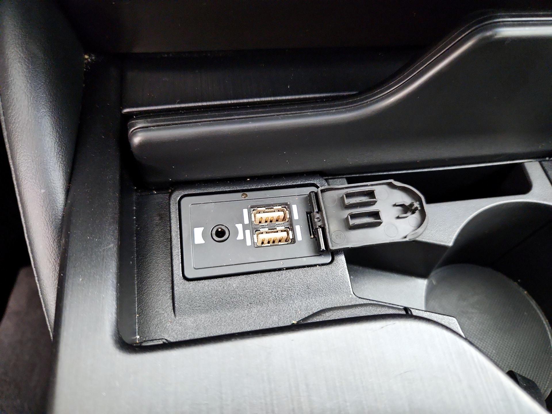 Thumbnail: 2019 Lexus ES - 18