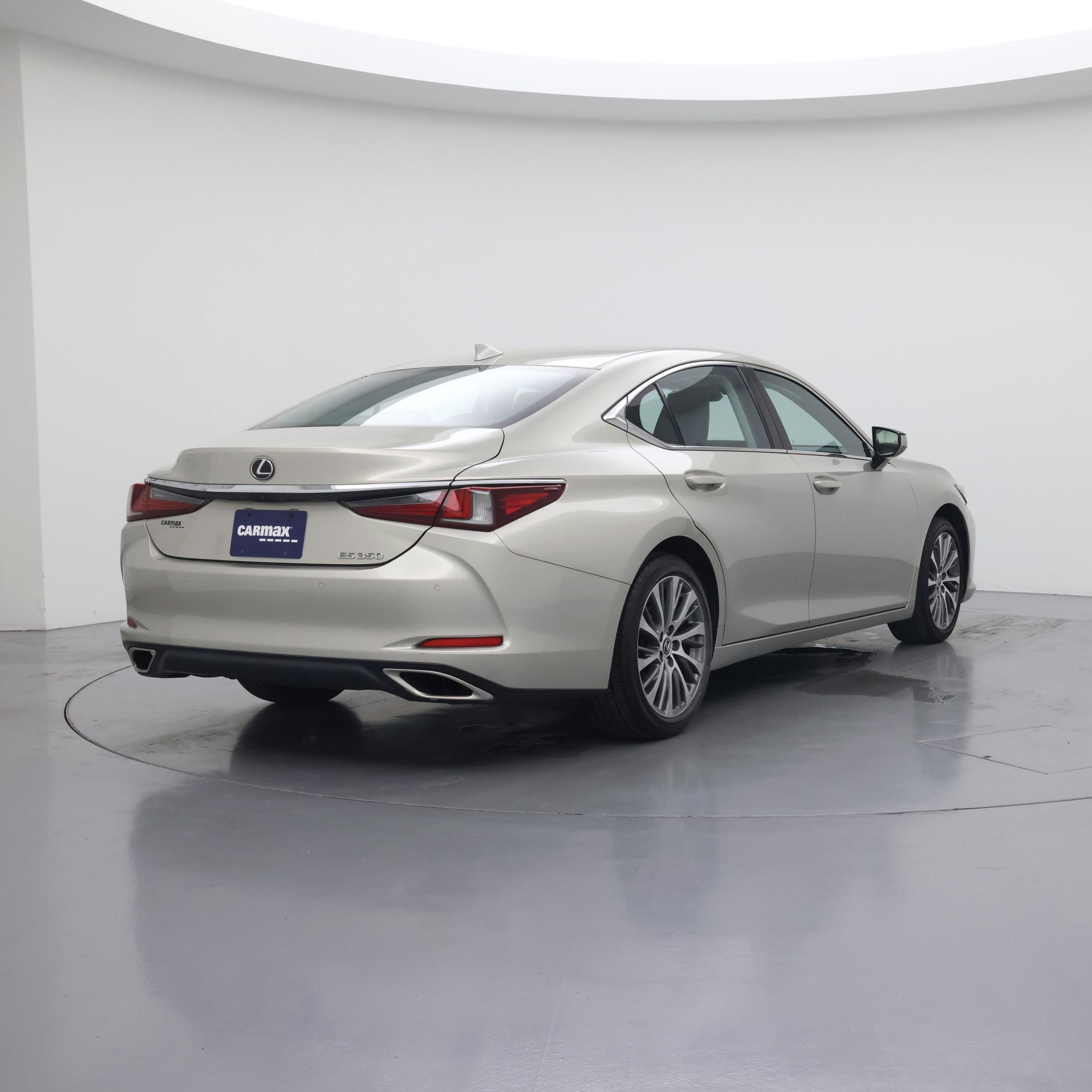 Thumbnail: 2019 Lexus ES - 8