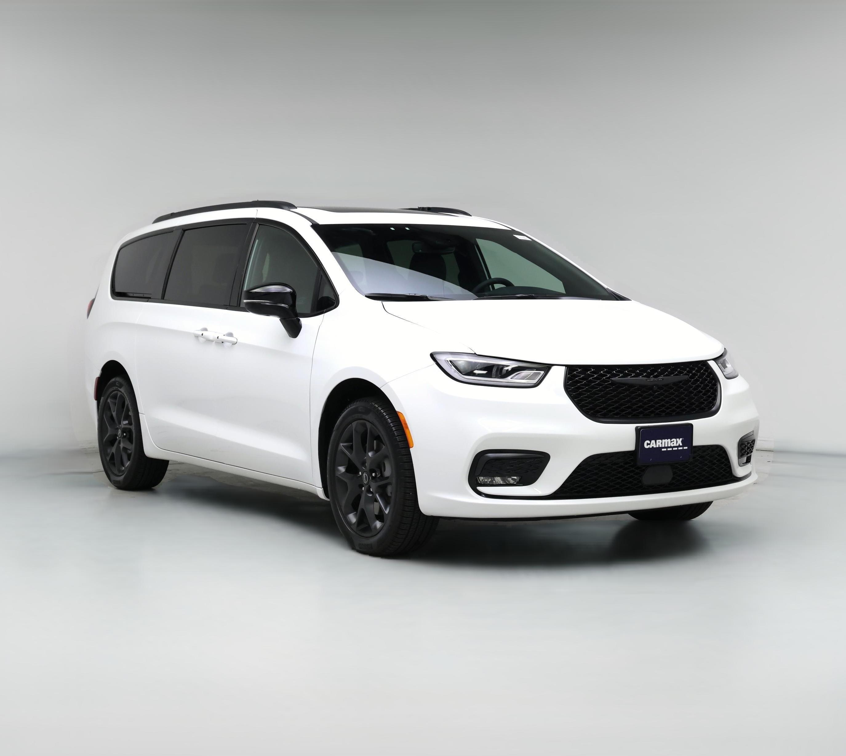Thumbnail: 2026 Chrysler Pacifica - 1