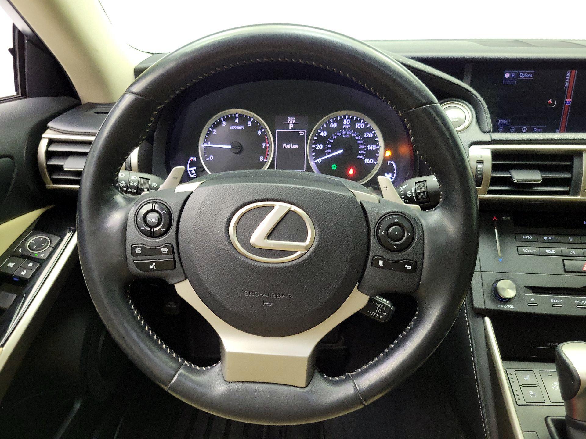 Thumbnail: 2015 Lexus IS - 10