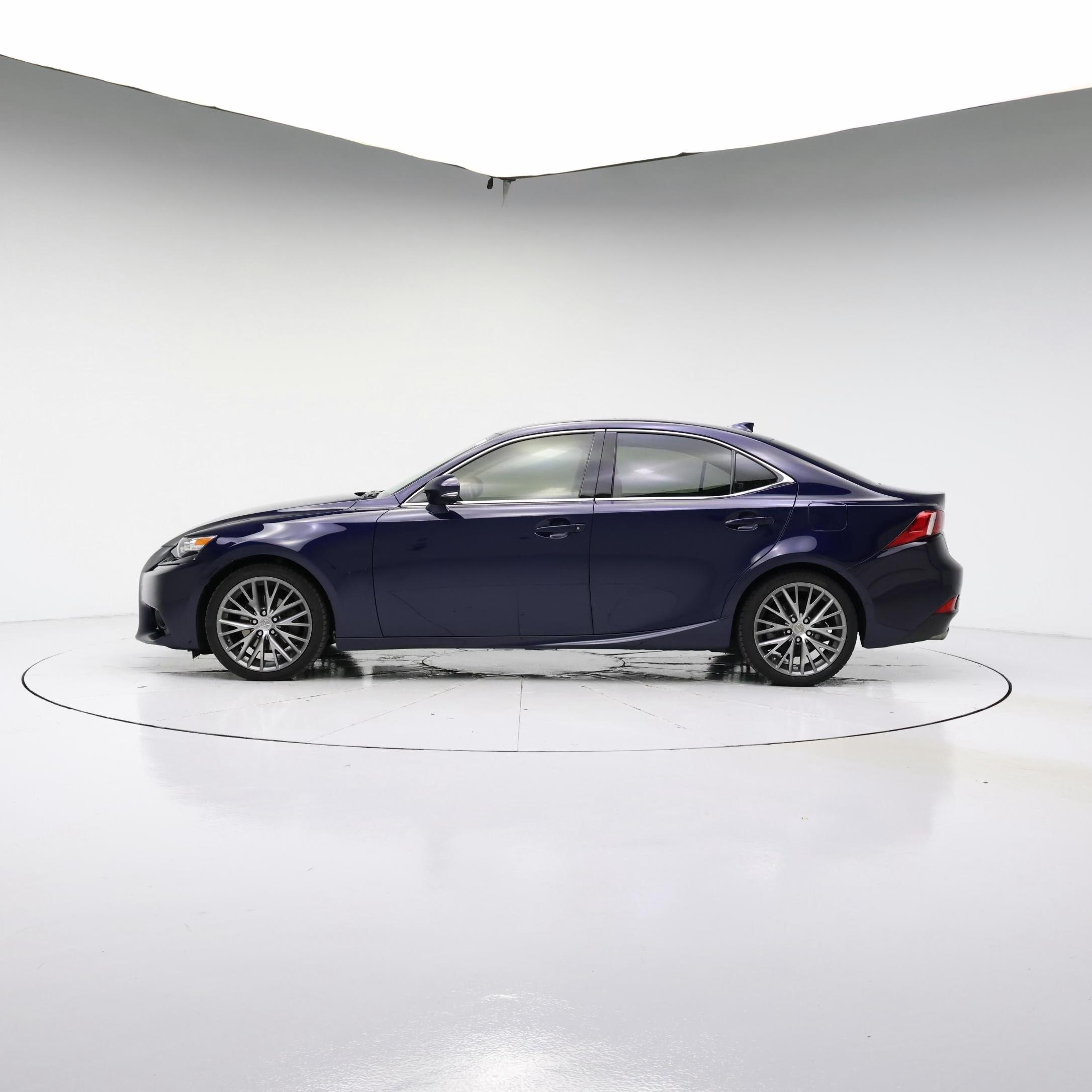 Thumbnail: 2015 Lexus IS - 3