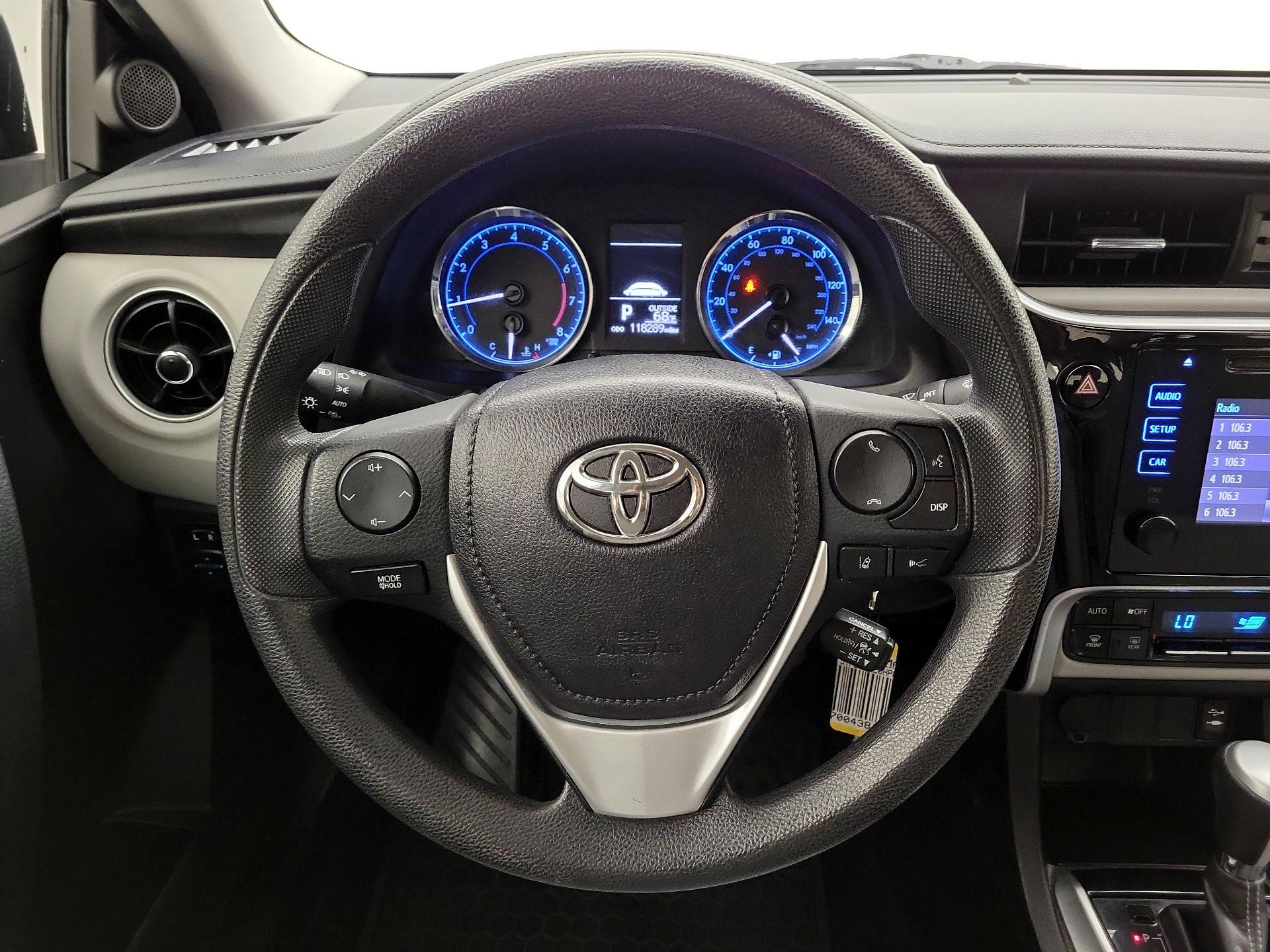 Thumbnail: 2017 Toyota Corolla - 10