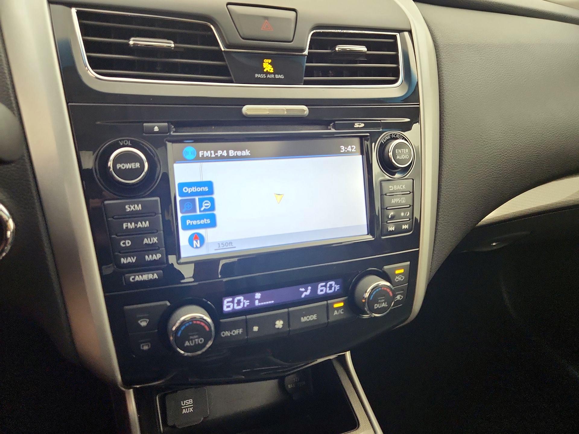 Thumbnail: 2015 Nissan Altima - 14