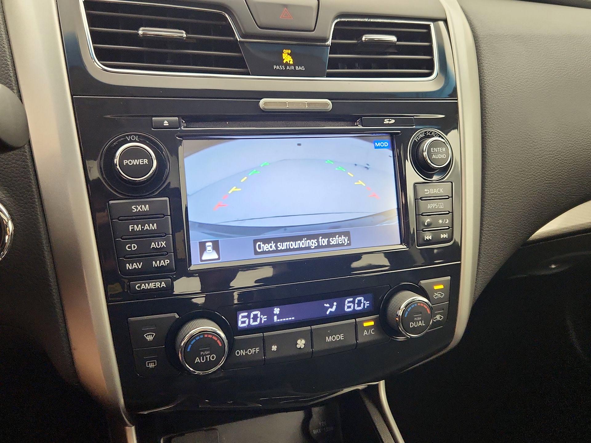 Thumbnail: 2015 Nissan Altima - 15