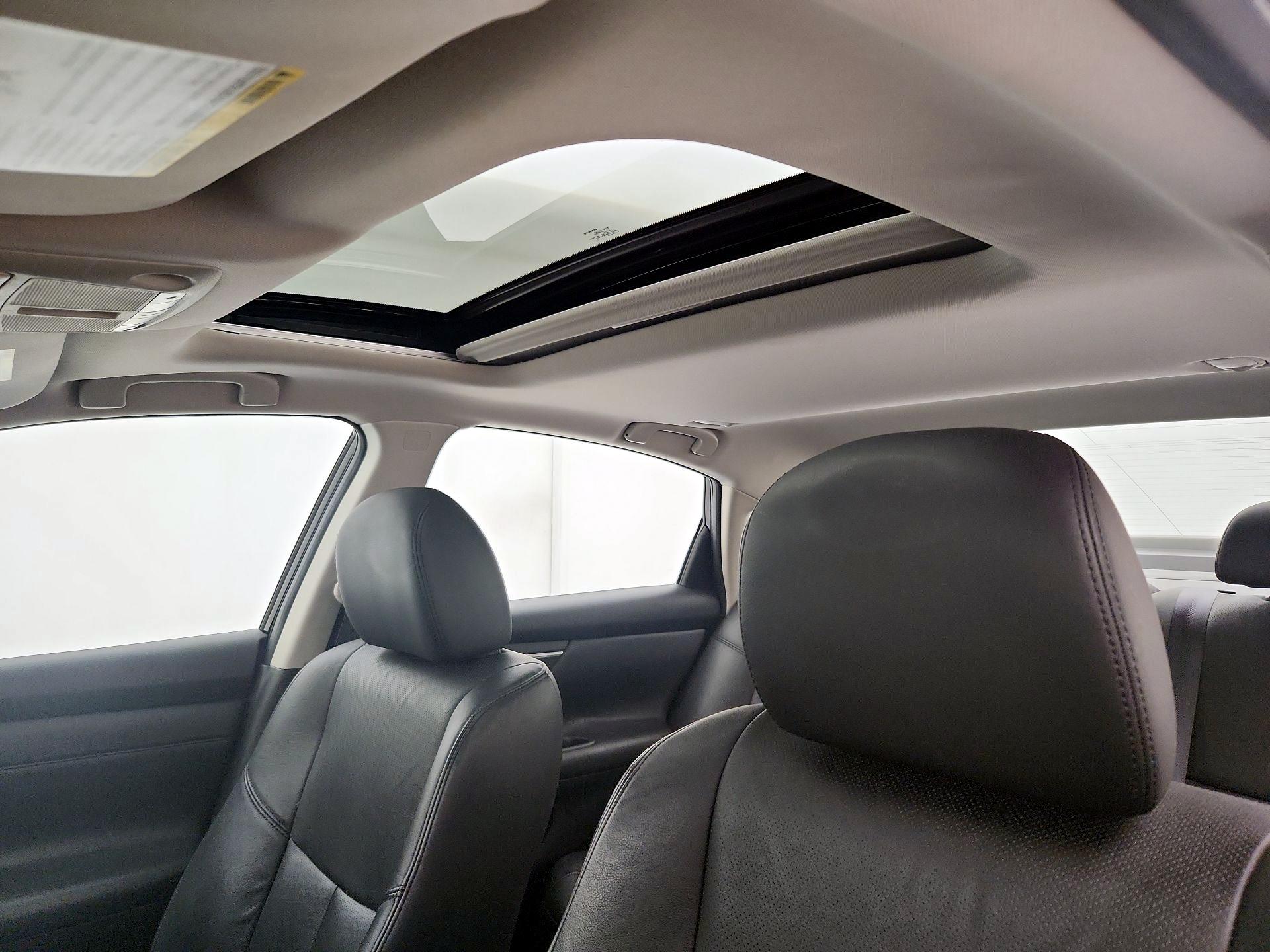 Thumbnail: 2015 Nissan Altima - 20