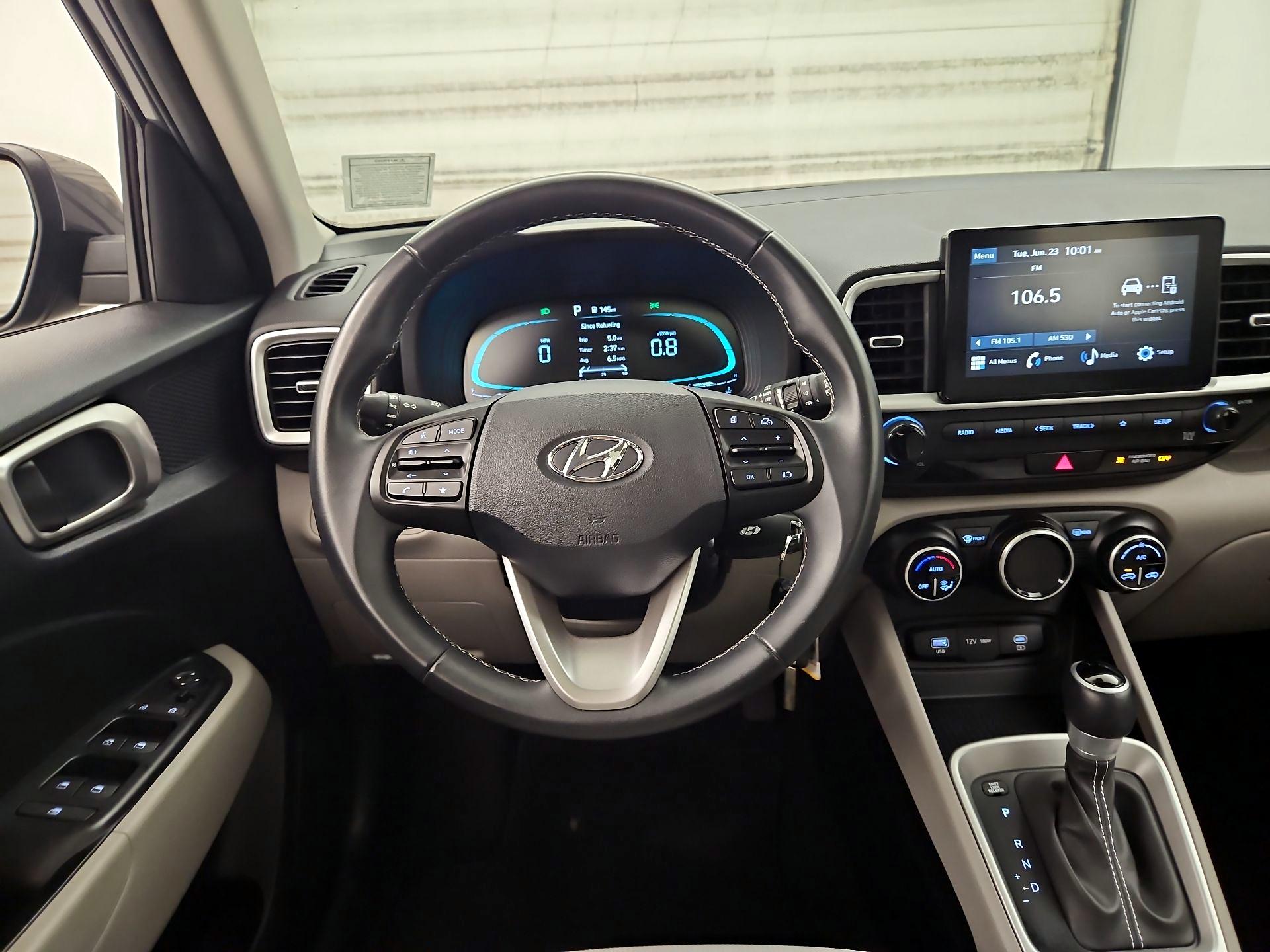Thumbnail: 2023 Hyundai Venue - 10