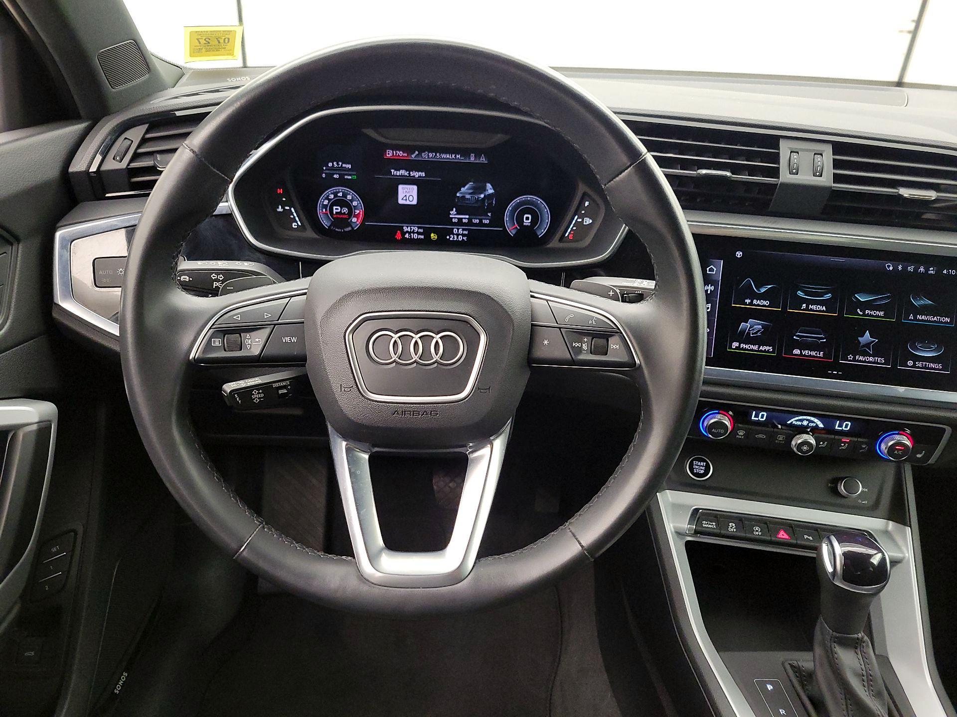 Thumbnail: 2022 Audi Q3 - 10