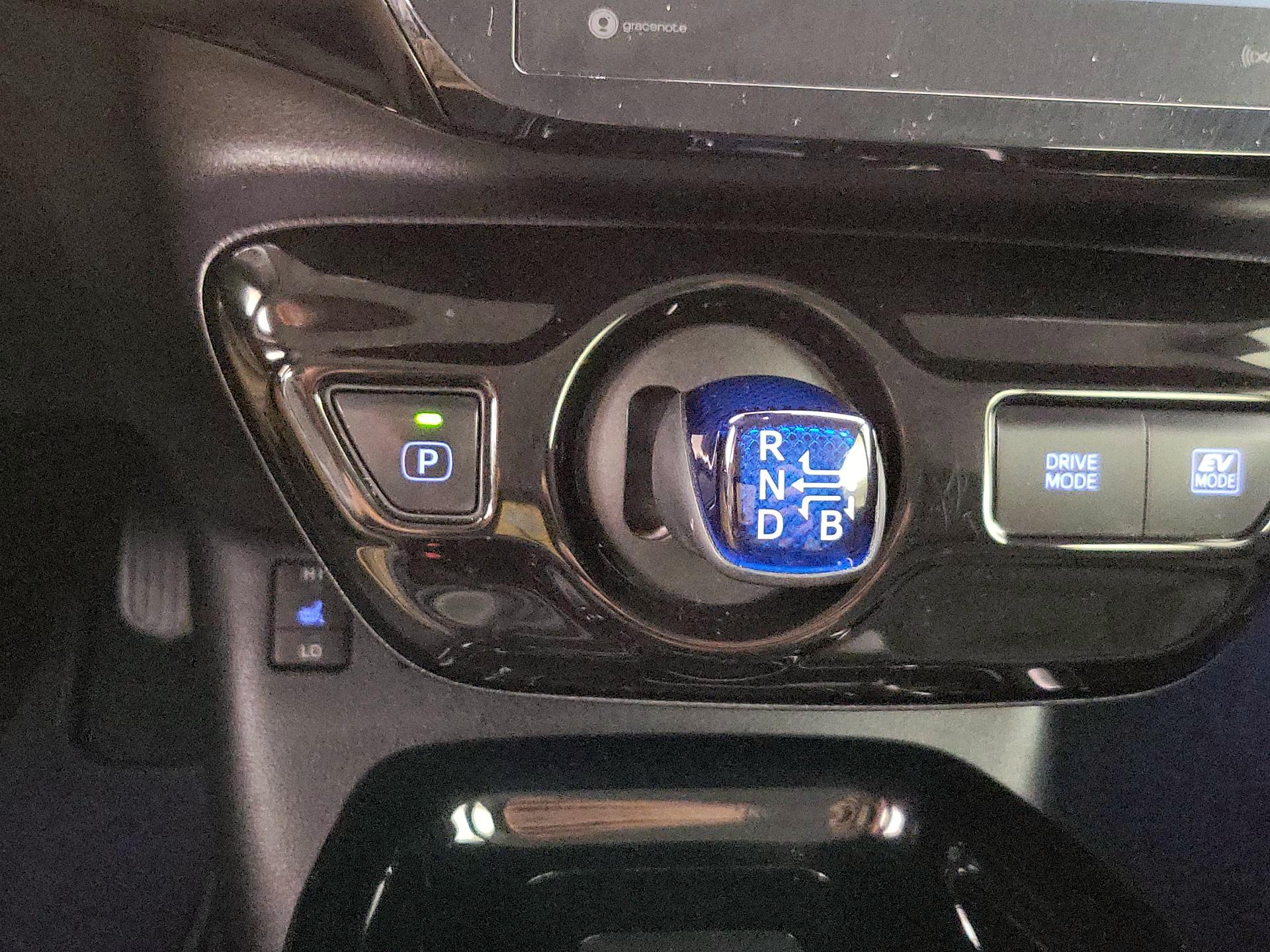 Thumbnail: 2018 Toyota Prius - 17