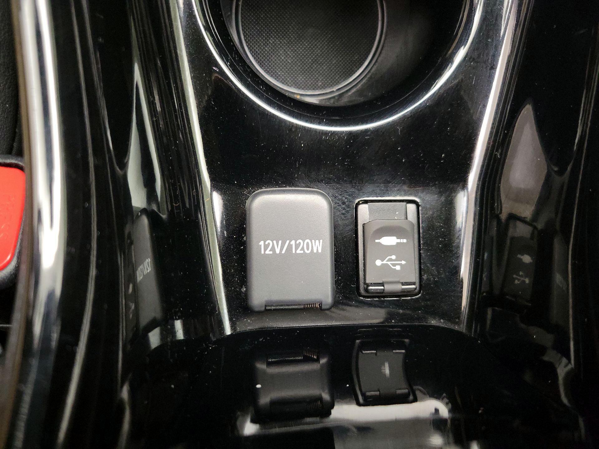 Thumbnail: 2018 Toyota Prius - 18