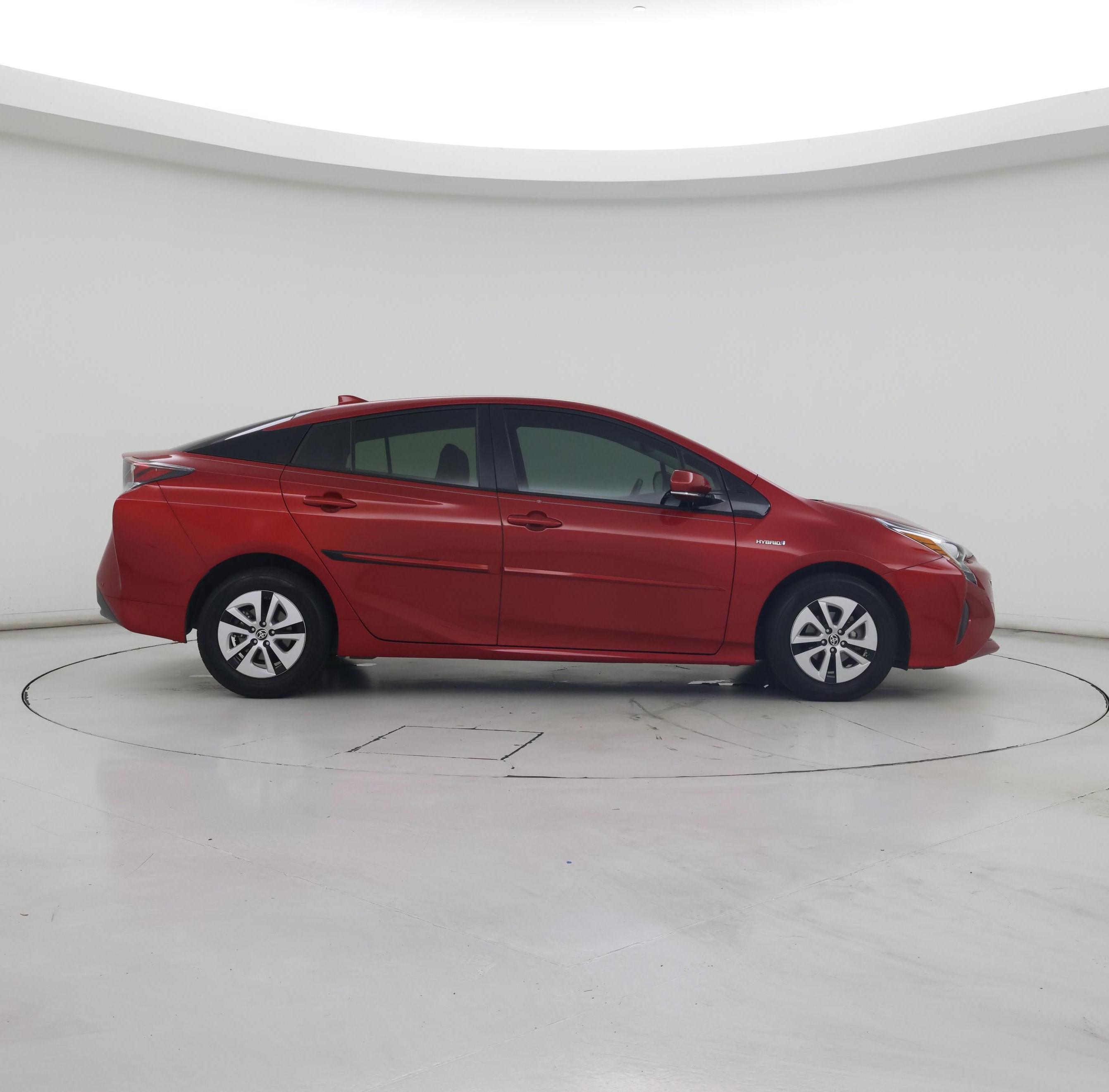Thumbnail: 2018 Toyota Prius - 7
