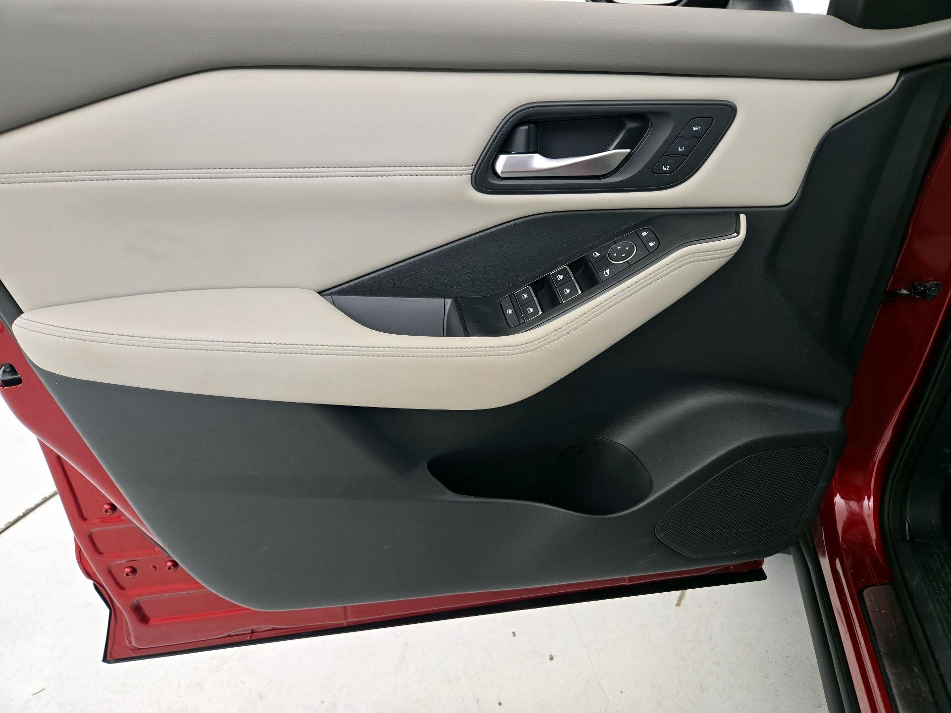 Thumbnail: 2022 Nissan Rogue - 12