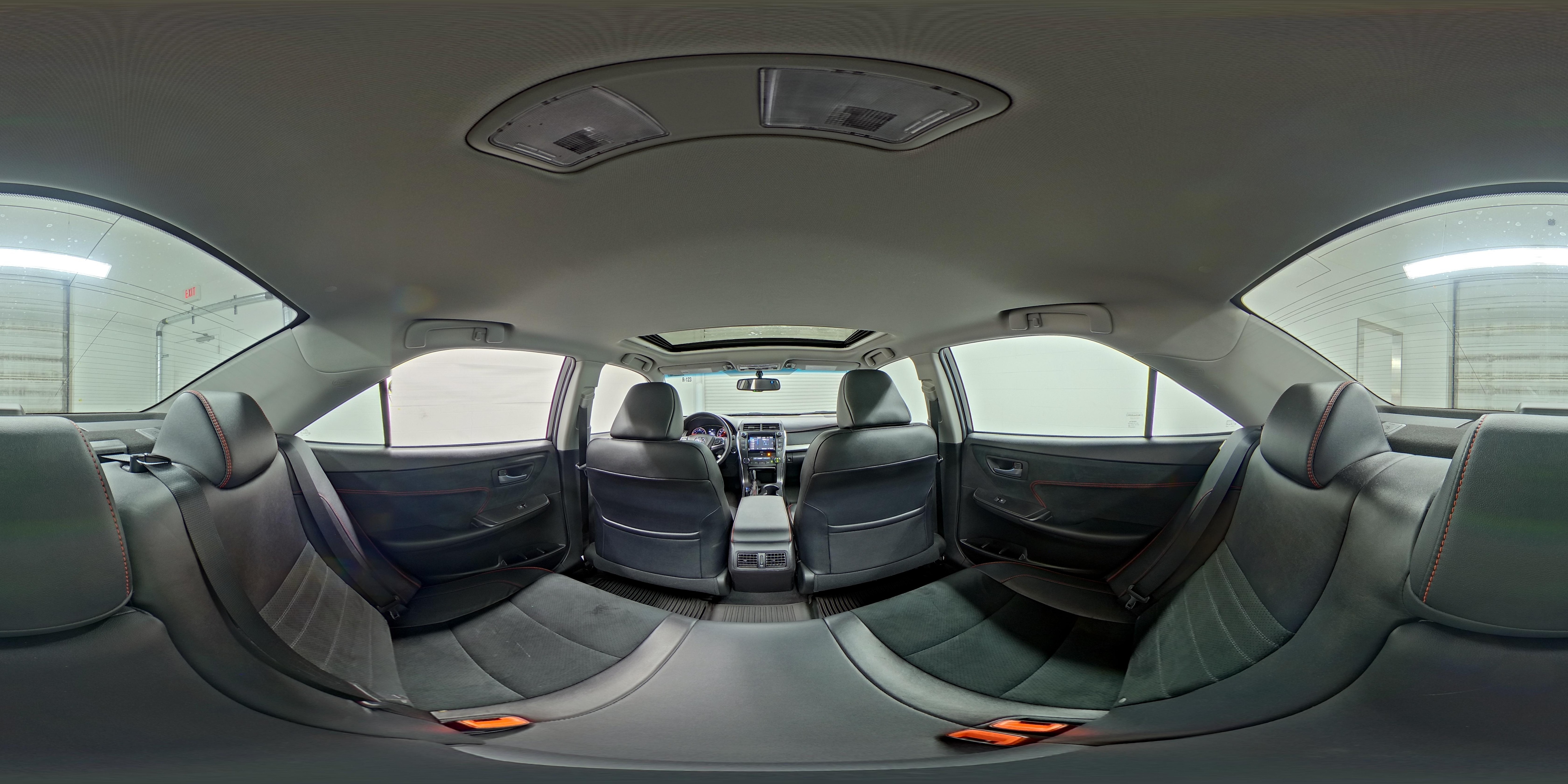 2016 Toyota Camry XSE - Photo 26