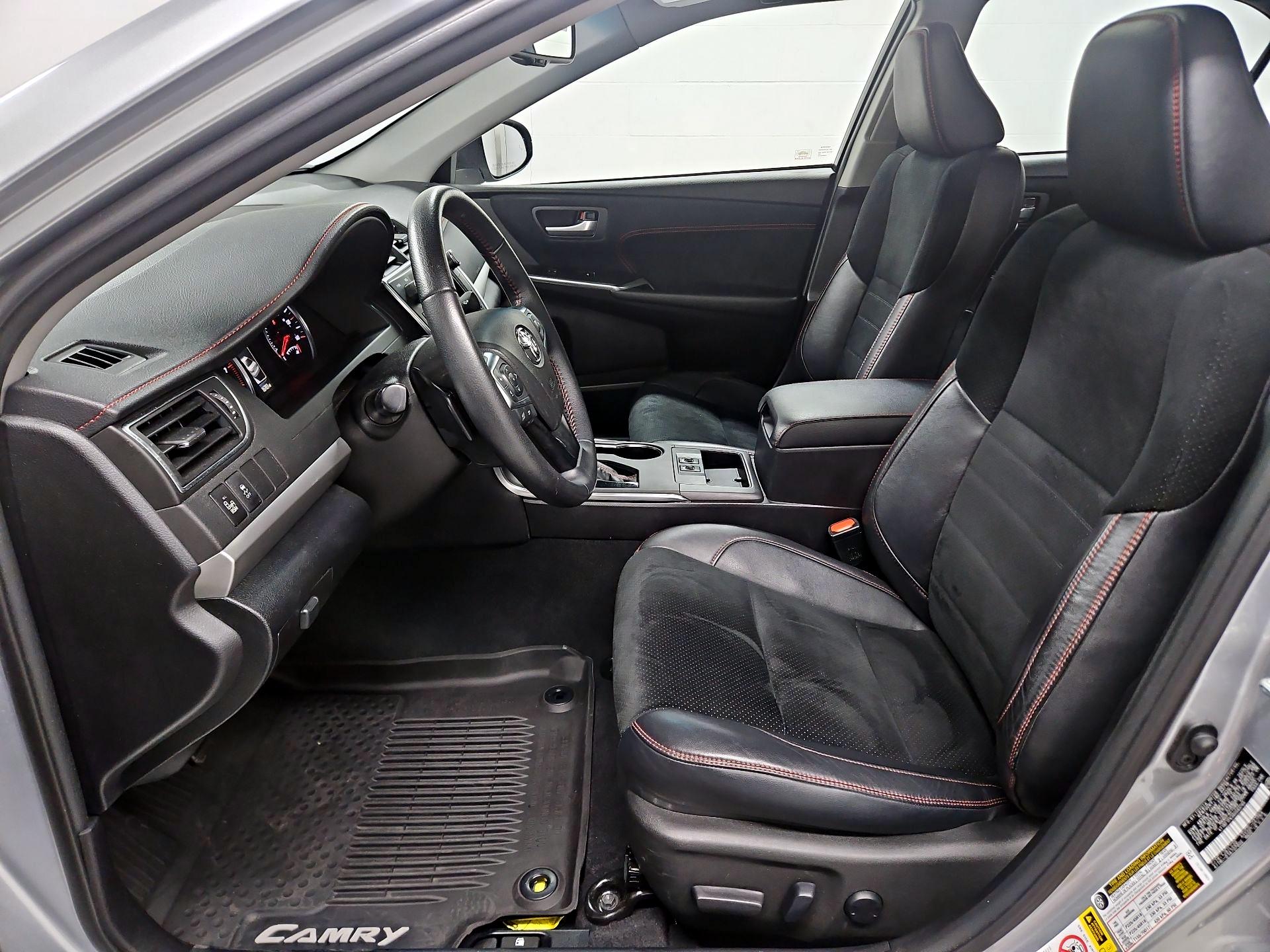 Thumbnail: 2016 Toyota Camry - 11